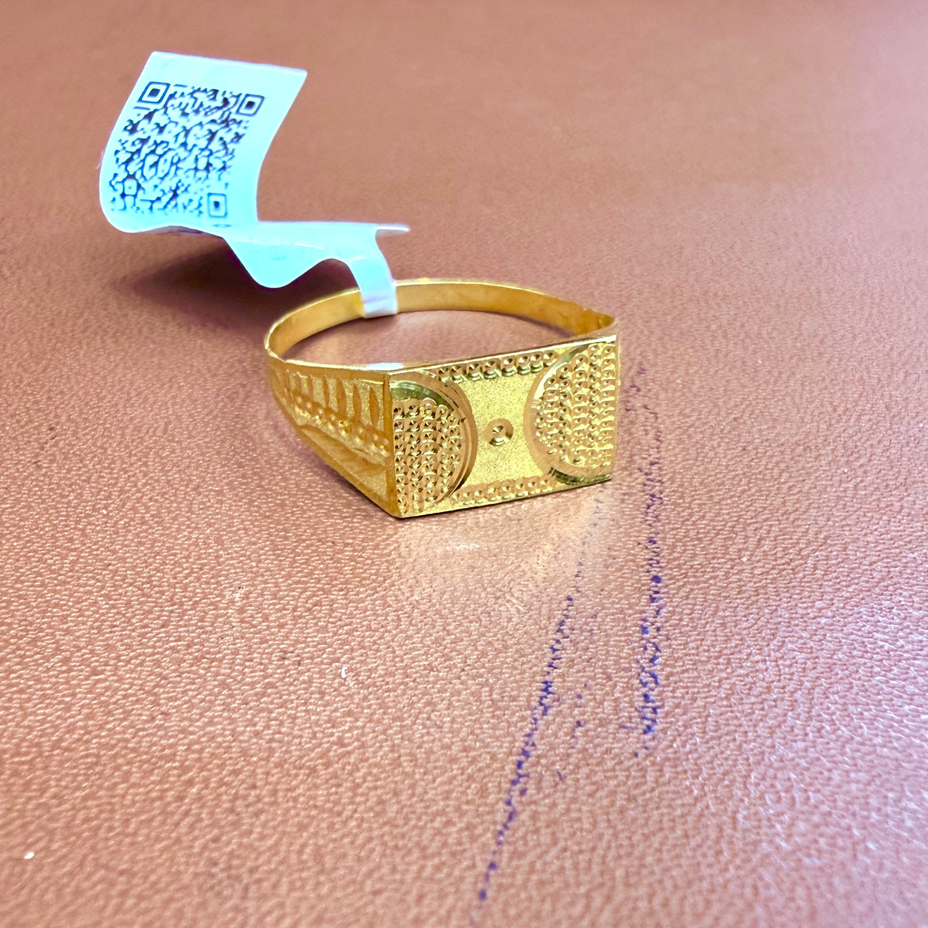 GENTS RING- SIZE:18 (WGT: 1.500 GM APPROX) BIS CERTIFIED HUID HALLMARK 916 22KT GOLD GENTS FINGER RING FOR MEN 1 PIECE.