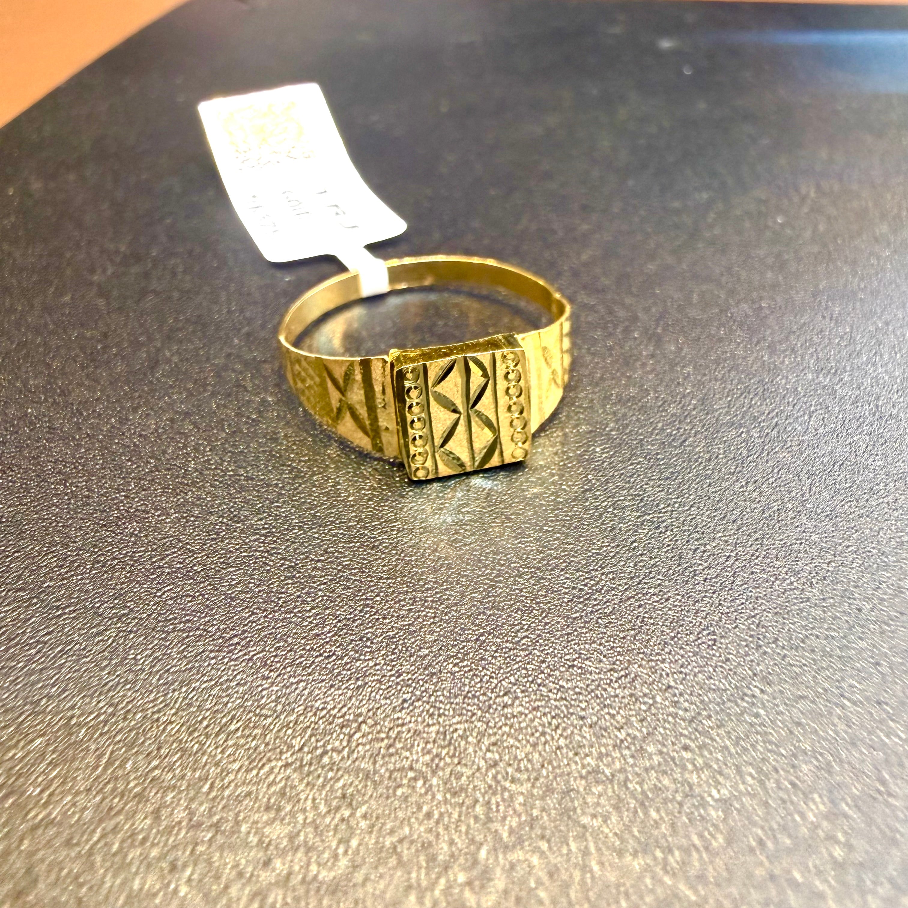 GENTS RING- TRJ (SIZE:21) WGT: 0.830 GM APPROX BIS CERTIFIED HUID HALLMARK 375 9KT GOLD FINGER RING FOR MEN 1 PIECE.