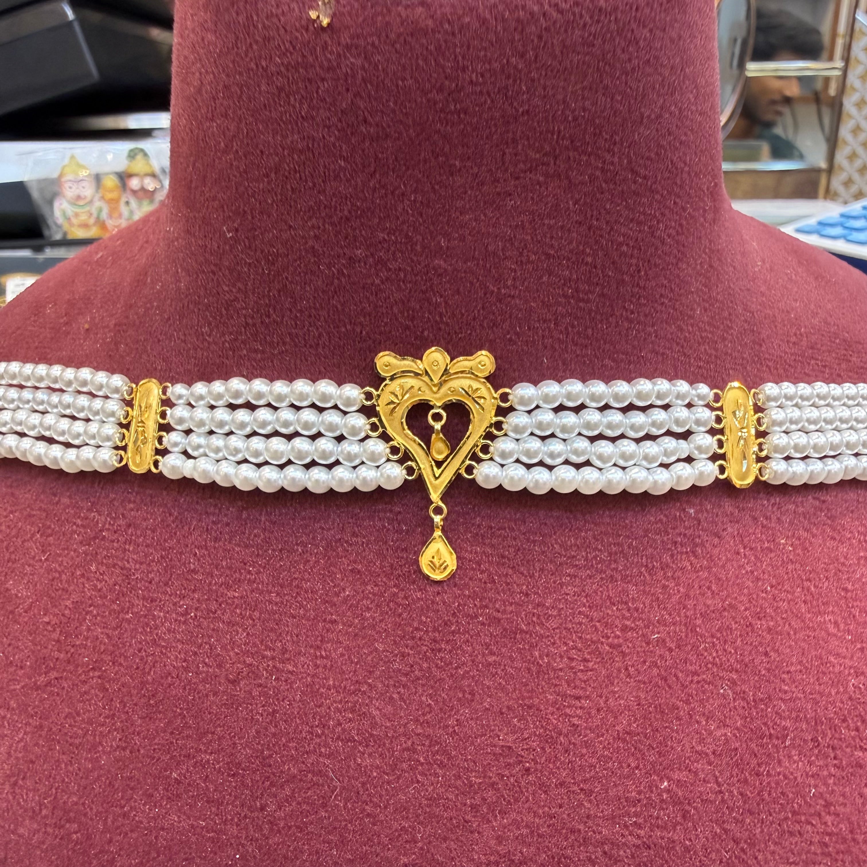 GOLD MOTI HAR- (WGT: 1.520 GM APPROX) BIS CERTIFIED HUID HALLMARK 916 22KT GOLD MOTI CHOKER 1 PIECE WITH FREE ADJUSTABLE TASSEL.
