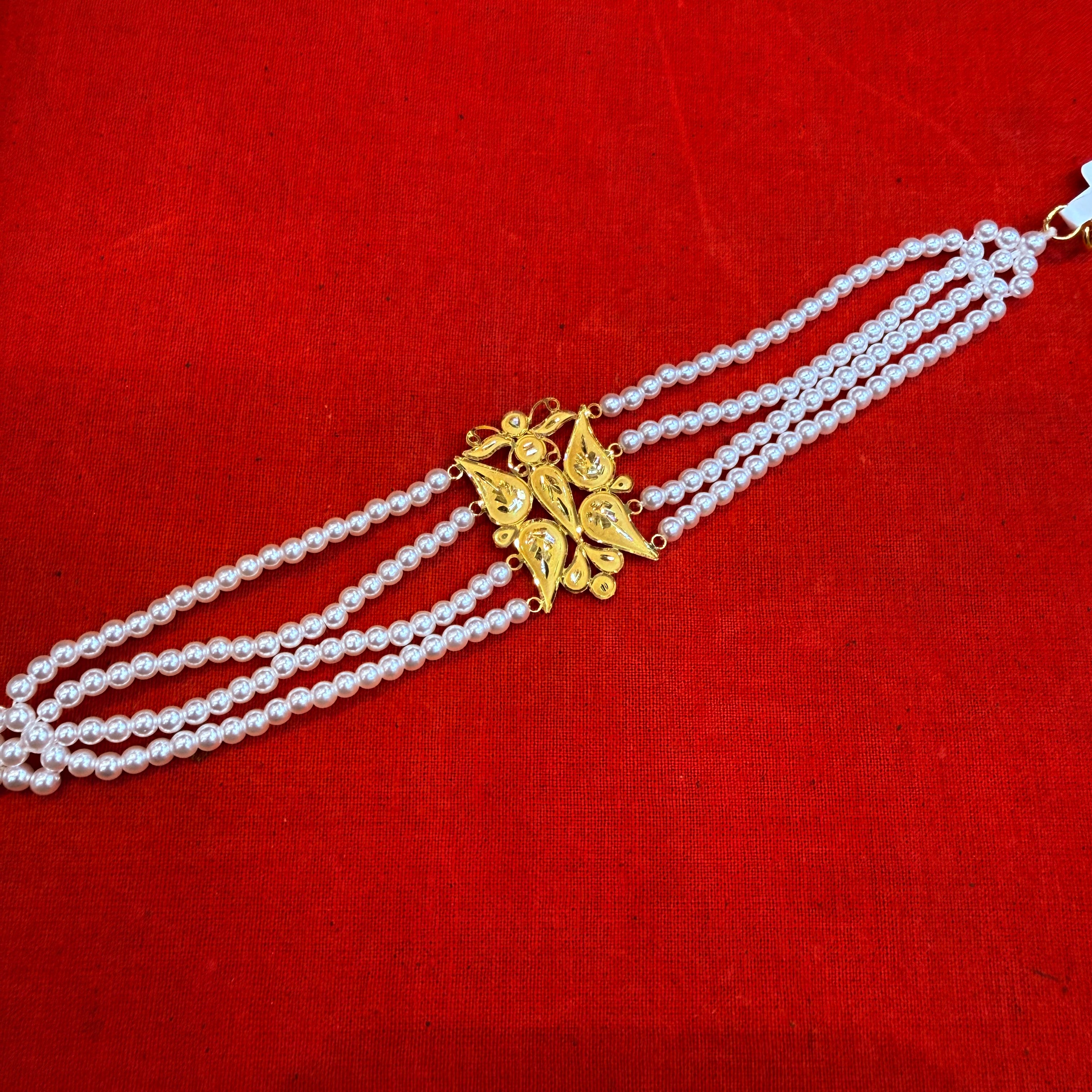GOLD MANTASHA- (WGT: 1.310 GM APPROX) BIS CERTIFIED HUID HALLMARK 916 22KT GOLD MOTI MANTASHA WITH PEARL CHAIN FOR WOMEN.