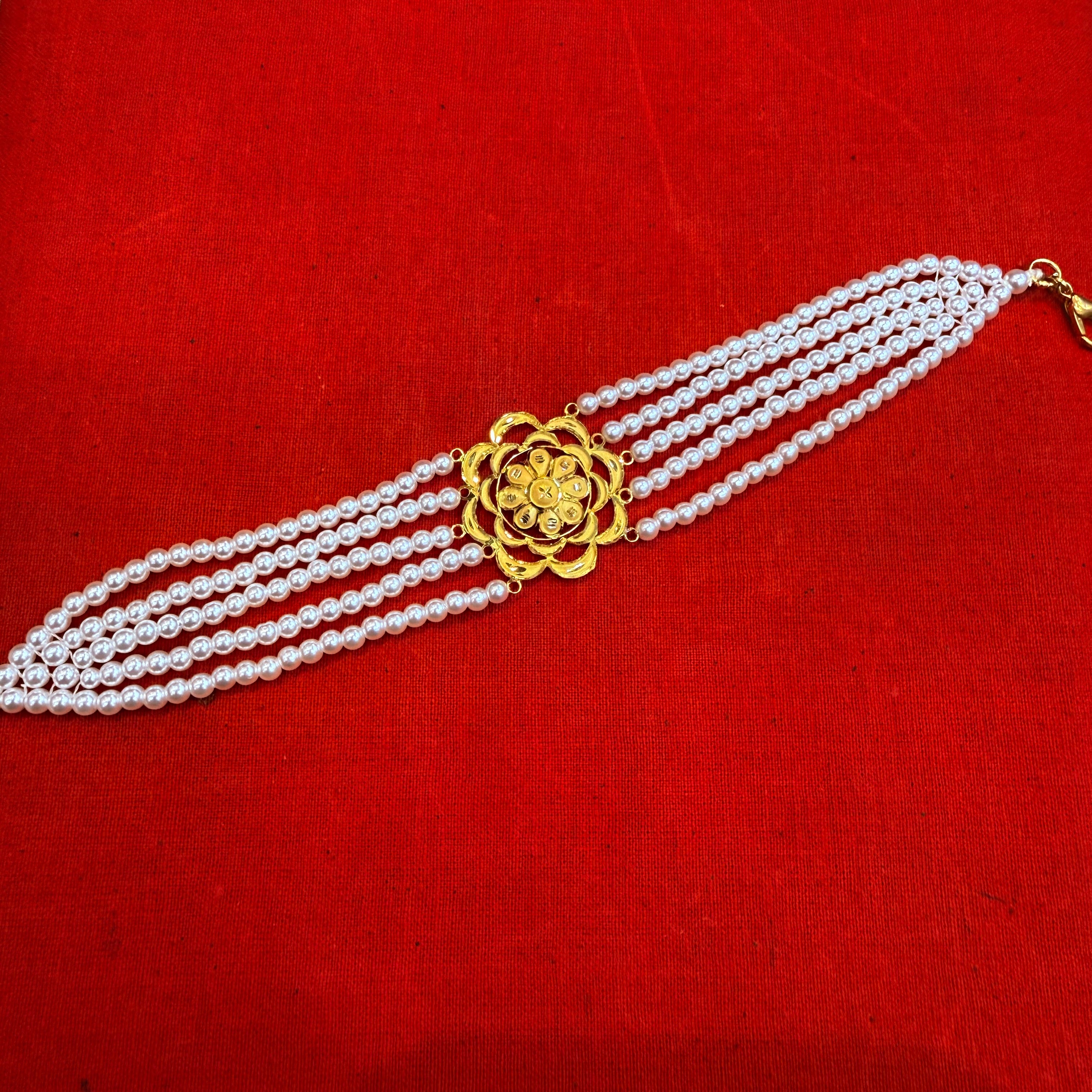 GOLD MANTASHA- (WGT: 1.490 GM APPROX) BIS CERTIFIED HUID HALLMARK 916 22KT GOLD MOTI MANTASHA WITH PEARL CHAIN FOR WOMEN.