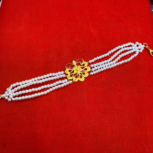 GOLD MANTASHA- (WGT: 1.360 GM APPROX) BIS CERTIFIED HUID HALLMARK 916 22KT GOLD MOTI MANTASHA WITH PEARL CHAIN FOR WOMEN.