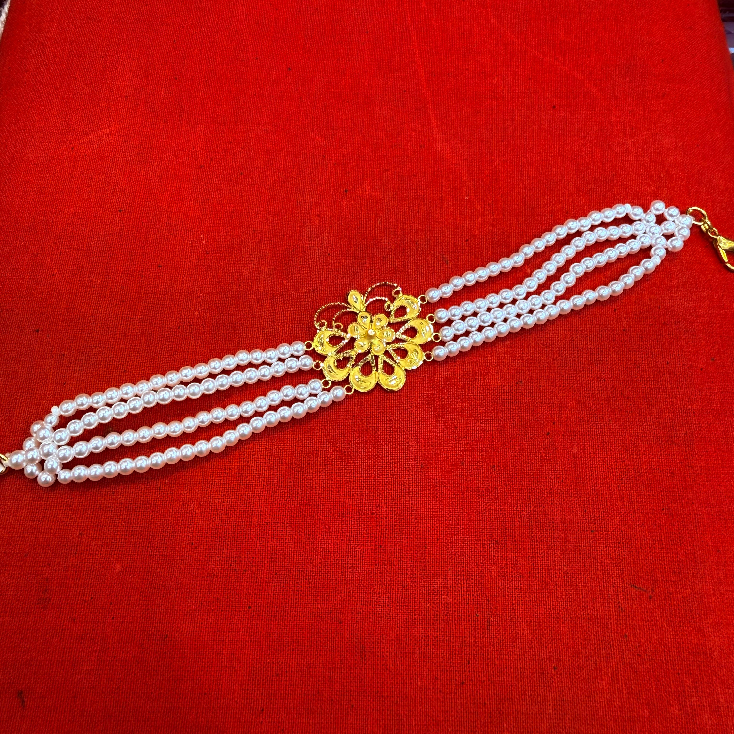 GOLD MANTASHA- (WGT: 1.360 GM APPROX) BIS CERTIFIED HUID HALLMARK 916 22KT GOLD MOTI MANTASHA WITH PEARL CHAIN FOR WOMEN.