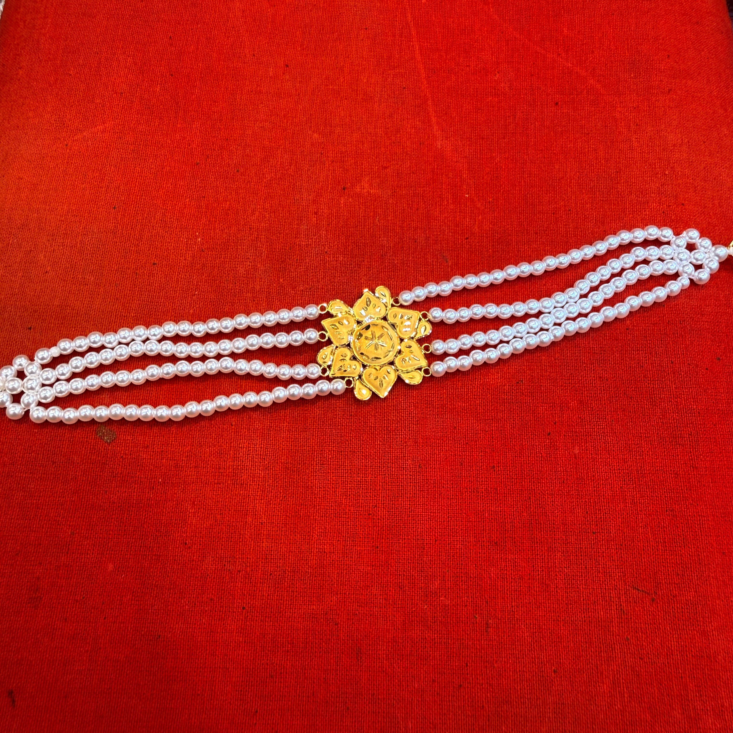 GOLD MANTASHA- RAJLAXMI WGT: 1.130 GM APPROX HUID HALLMARK 916 22KT GOLD MOTI MANTASHA WITH PEARL CHAIN FOR WOMEN.