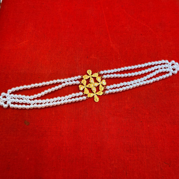 GOLD MANTASHA- (WGT: 0.930 GM APPROX) BIS CERTIFIED HUID HALLMARK 916 22KT GOLD MOTI MANTASHA WITH PEARL CHAIN FOR WOMEN.