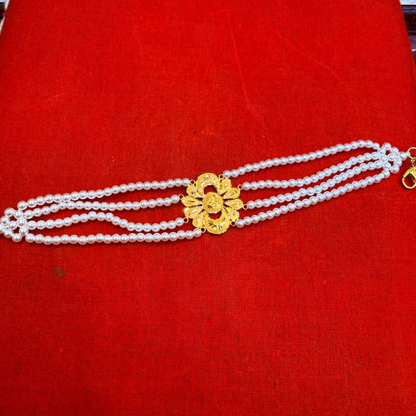 GOLD MANTASHA- RAJLAXMI WGT: 1.060 GM APPROX HUID HALLMARK 916 22KT GOLD MOTI MANTASHA WITH PEARL CHAIN FOR WOMEN. (AJN229)