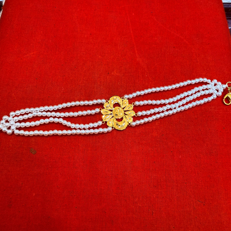 GOLD MANTASHA- RAJLAXMI WGT: 1.060 GM APPROX HUID HALLMARK 916 22KT GOLD MOTI MANTASHA WITH PEARL CHAIN FOR WOMEN. (AJN229)