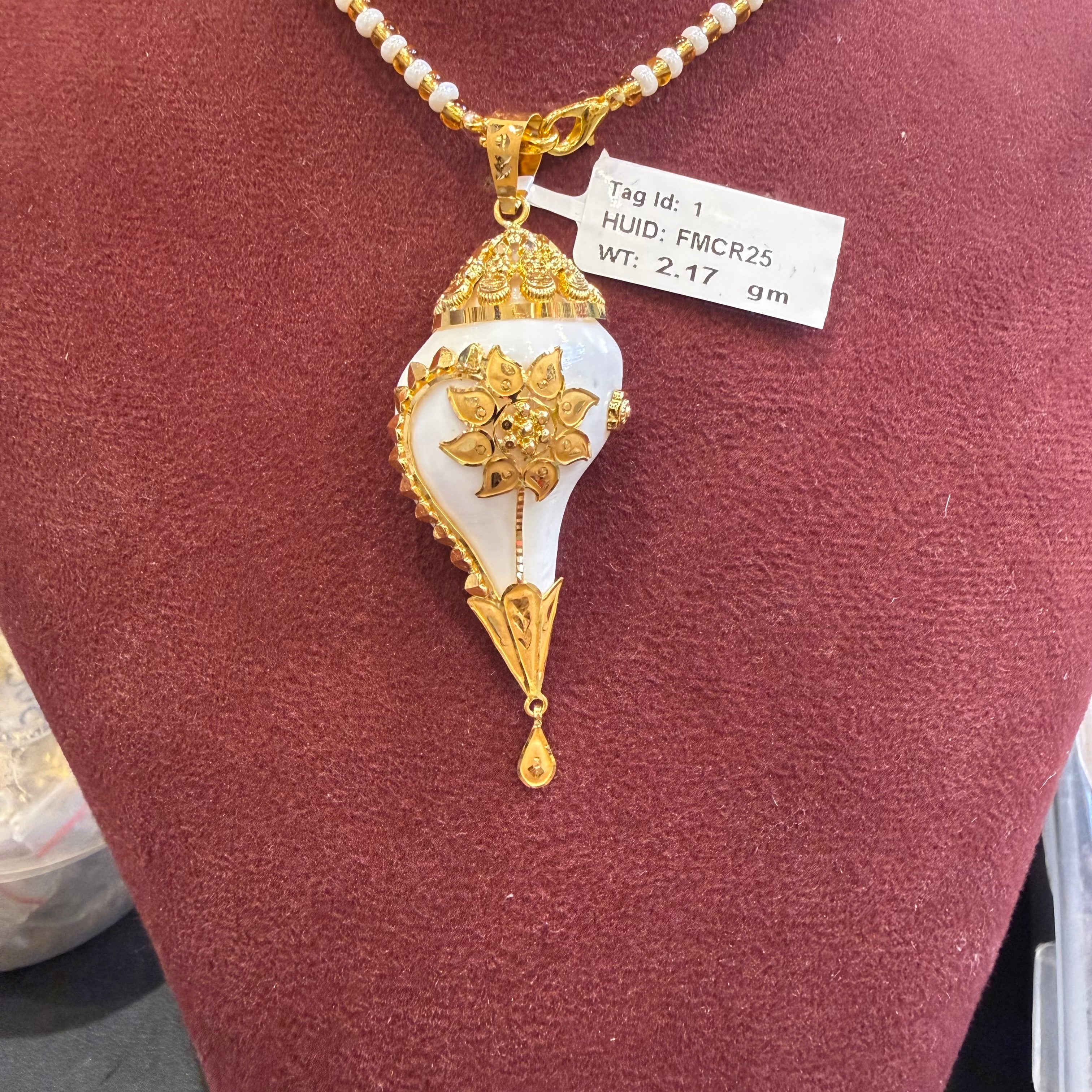 GOLD PENDANT- WGT: 2.170 GM APPROX BIS CERTIFIED HUID HALLMARK 916 22KT GOLD SANKHA PENDANT 1 PIECE WITH TASSEL FOR WOMEN.