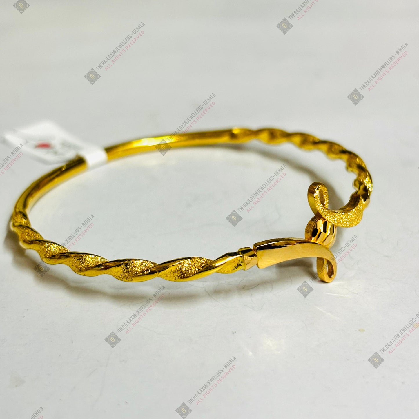 TRJ (MTO) DUPLEX VERJIN DESIGN HALLMARK 22KT GOLD COVER BRACELET 1 PIECE APPROX WGT: 3.400 GM FOR WOMEN - (BILL MANDATORY -EXCHANGE FOR LIFETIME IN STORE ONLY) BY RAJLAXMI.