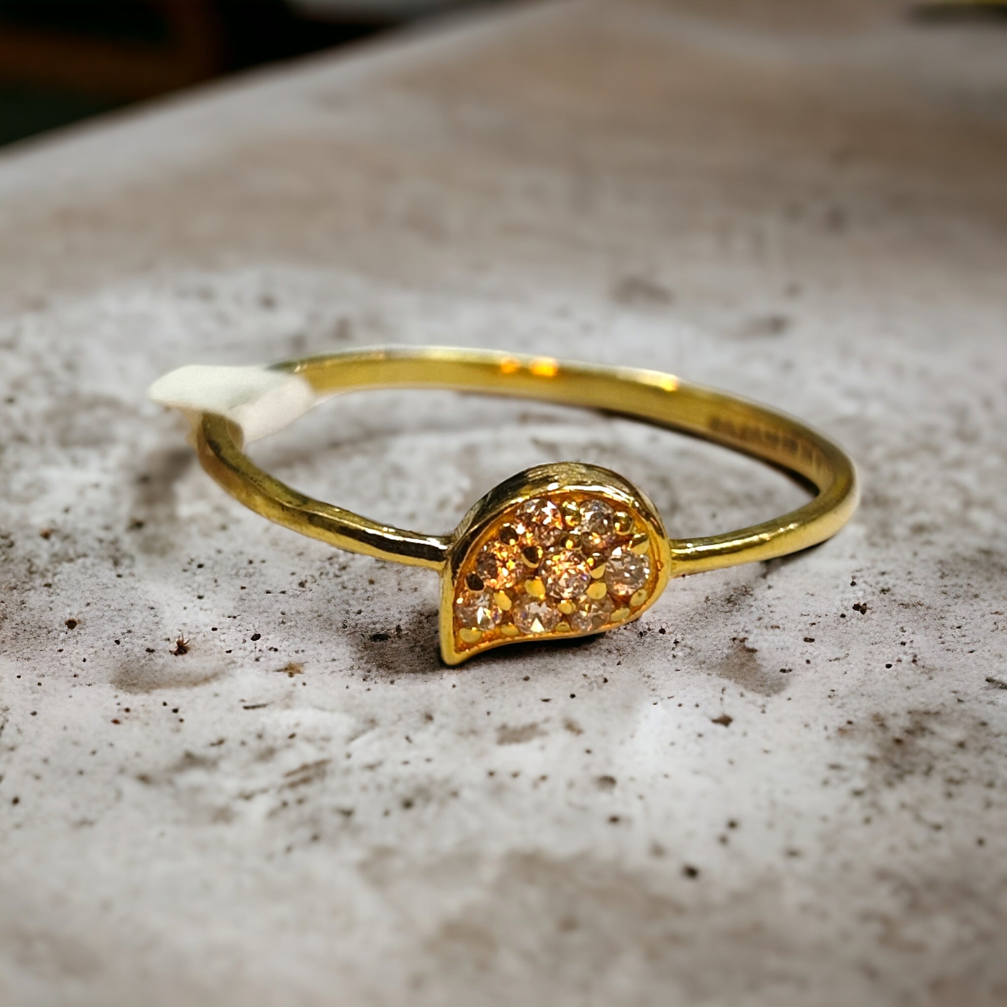 (GLFR14) TRJ (SIZE: 12) WGT: 0.850 GM APPROX 14KT HALLMARK GOLD RING FOR WOMEN 1 PIECE.
