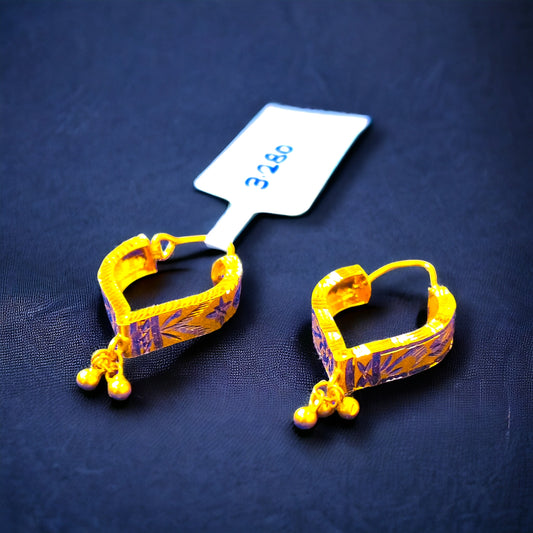 TRJ WGT: 3.280 GM APPROX 22KT HUID HALLMARK GOLD EAR BALI 1 PAIR.