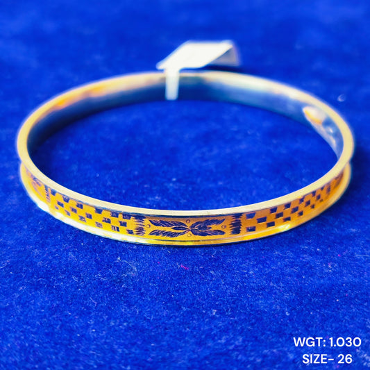 TRJ (SIZE: 26) WGT: 1.030 GM APPROX 22KT HUID HALLMARK GOLD NOA BANGLES 1 PIECE.