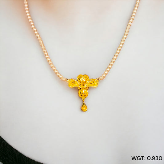 TRJ WGT: 0.930 GM APPROX HUID HALLMARK 22KT GOLD MOTI PENDANT 1 PIECE.