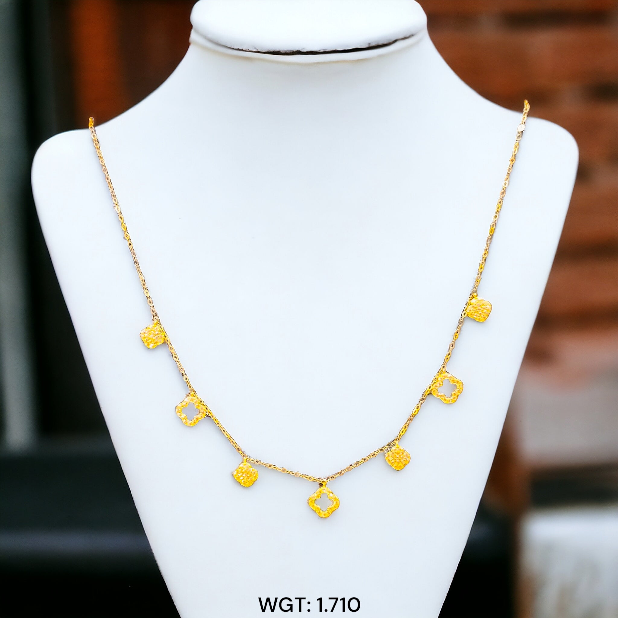 VIRAL TOFU CHAIN (GCH) TRJ WGT: 1.710 GM APPROX HUID HALLMARK 18KT GOLD SELI CHAIN 1 PIECE 17 INCH (FOR SPECIAL GIFT ONLY)NOT FOR DAILY USE.(SOLD ON MRP)