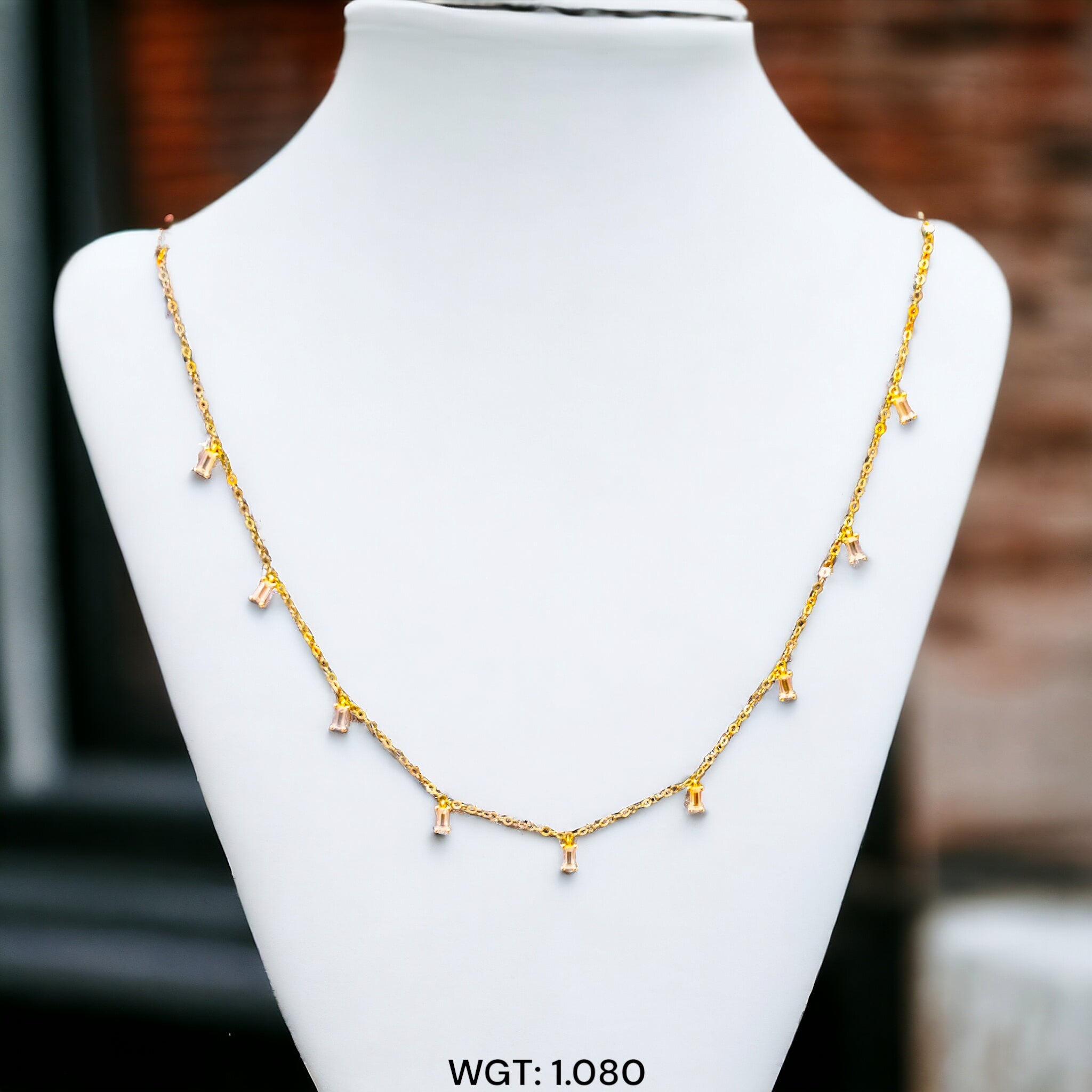 VIRAL TOFU CHAIN (GCH) TRJ WGT: 1.080 GM APPROX HUID HALLMARK 18KT GOLD SELI CHAIN 1 PIECE 17 INCH (FOR SPECIAL GIFT ONLY)NOT FOR DAILY USE.(SOLD ON MRP)