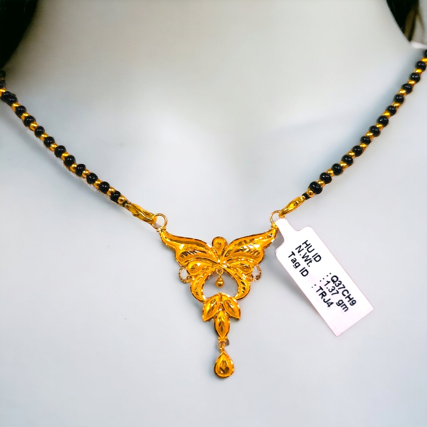 (GPM) RAJLAXMI WGT: 1.370 GM APPROX HUID HALLMARK 916 22KT GOLD PENDANT MANGALSUTRA 1 PIECE.