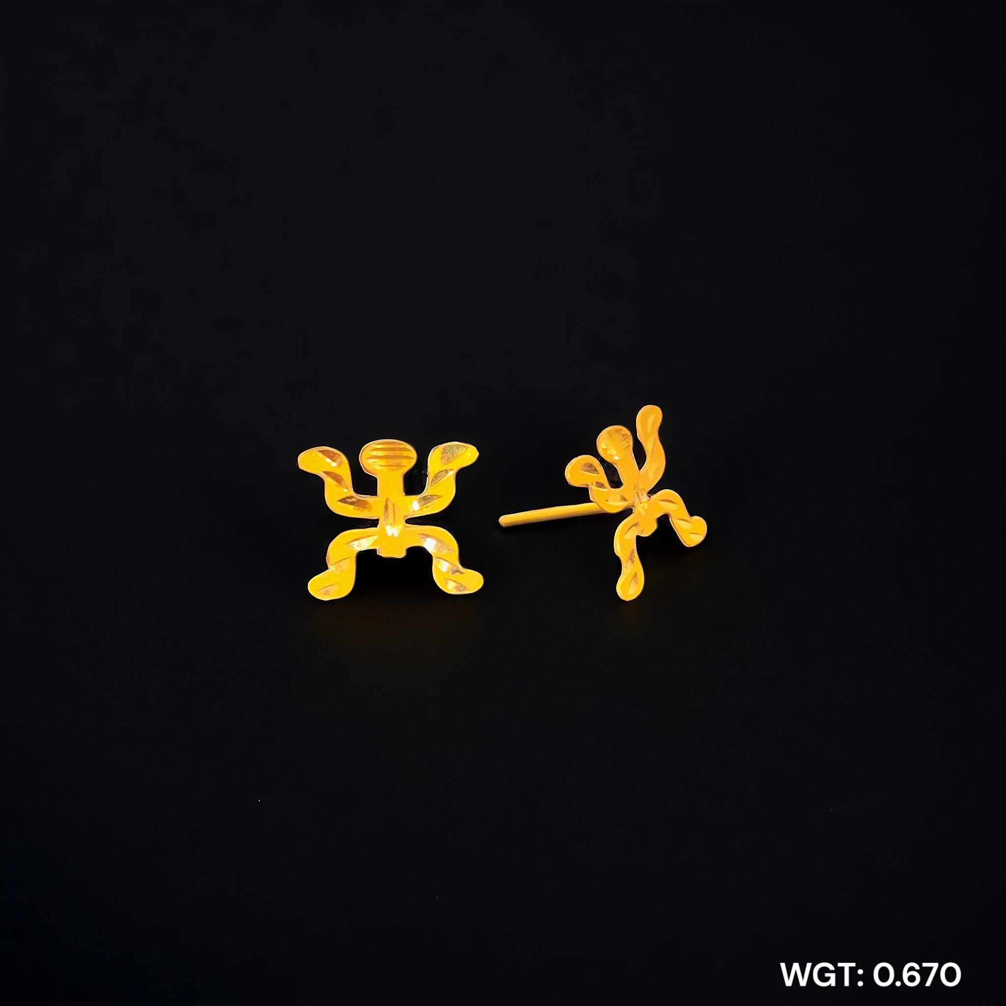 (GSE22) RAJLAXMI WGT: 0.670 GM APPROX HUID HALLMARK 916 22KT GOLD EAR TOPS STUD 1 PAIR FOR REGULAR USE.