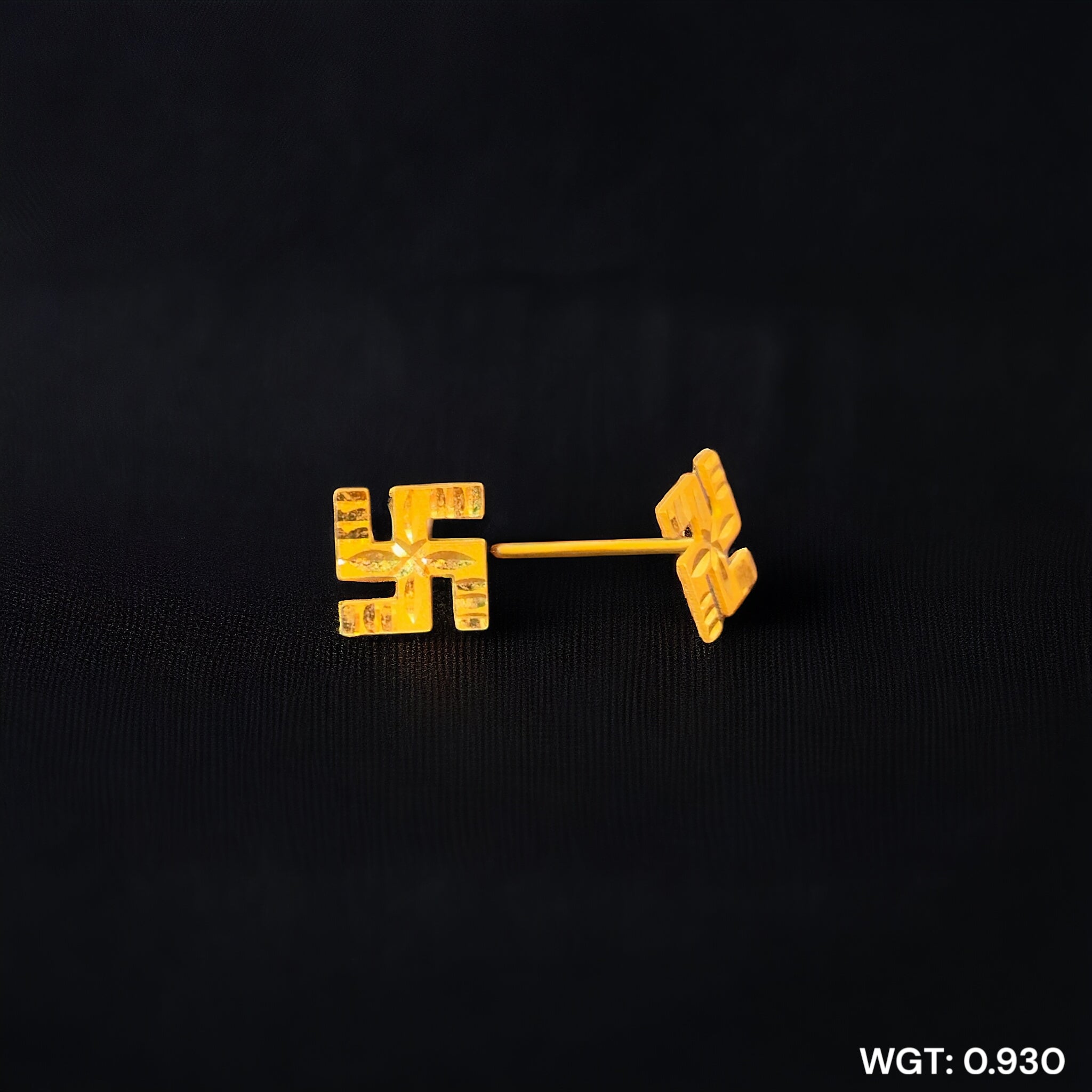 (GPT) RAJLAXMI WGT: 0.930 GM APPROX HUID HALLMARK 916 22KT GOLD EAR TOPS STUD 1 PAIR FOR REGULAR USE.