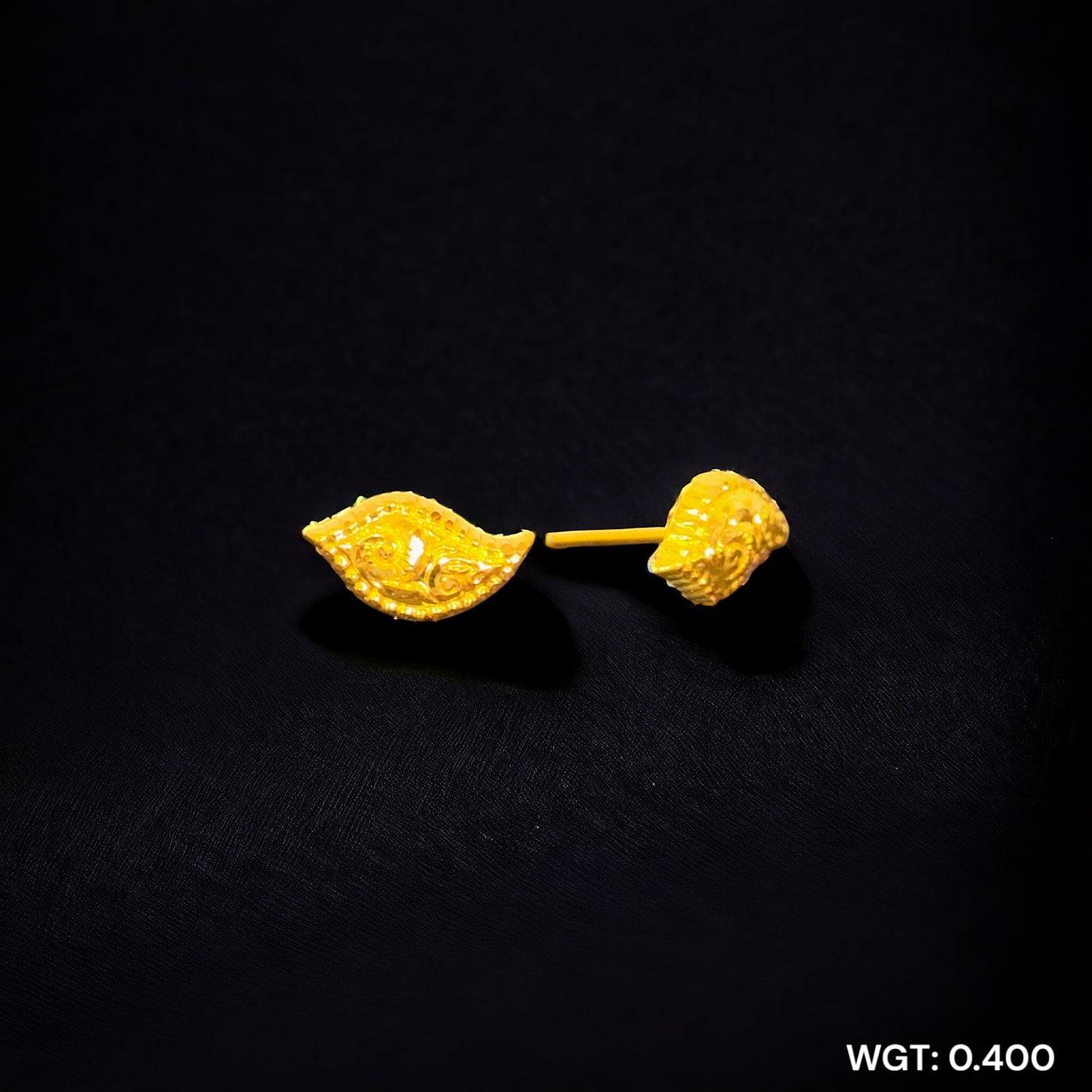 (GPT) RAJLAXMI WGT: 0.400 GM APPROX HUID HALLMARK 916 22KT GOLD EAR TOPS STUD 1 PAIR FOR REGULAR USE.