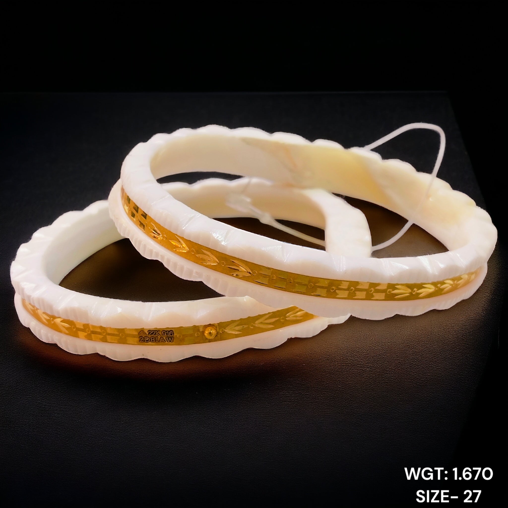 (GSP) TRJ (SIZE: 27) WGT: 1.670 GM APPROX HUID HALLMARK 22KT GOLD SAKHA BANGLES 1 PAIR DESIGN FOR REGULAR USE.