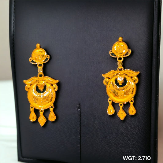 (GEK) TRJ WGT: 2.710 GM APPROX HUID HALLMARK 22KT GOLD EARRINGS KANBALA 1 PAIR FOR WOMEN.