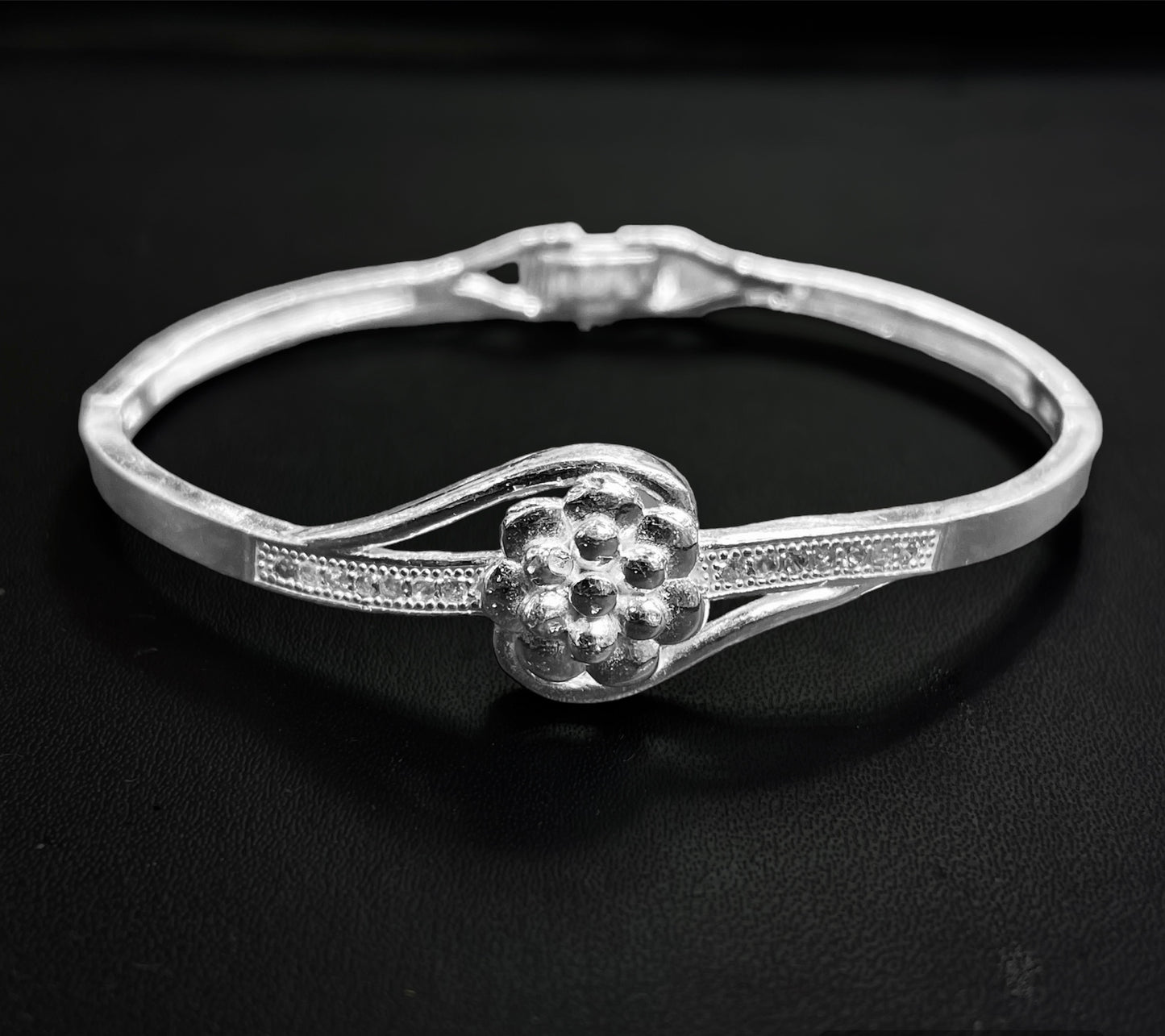 (NP) BRUT 625 ORIGINAL SILVER BRACELET STUDDED WITH CUBIC ZIRCONIA FOR WOMEN (ADJUSTED OPEN CLIP) STANDARD SIZE 1 PIECE - RIYA'S BOUTIQUE.