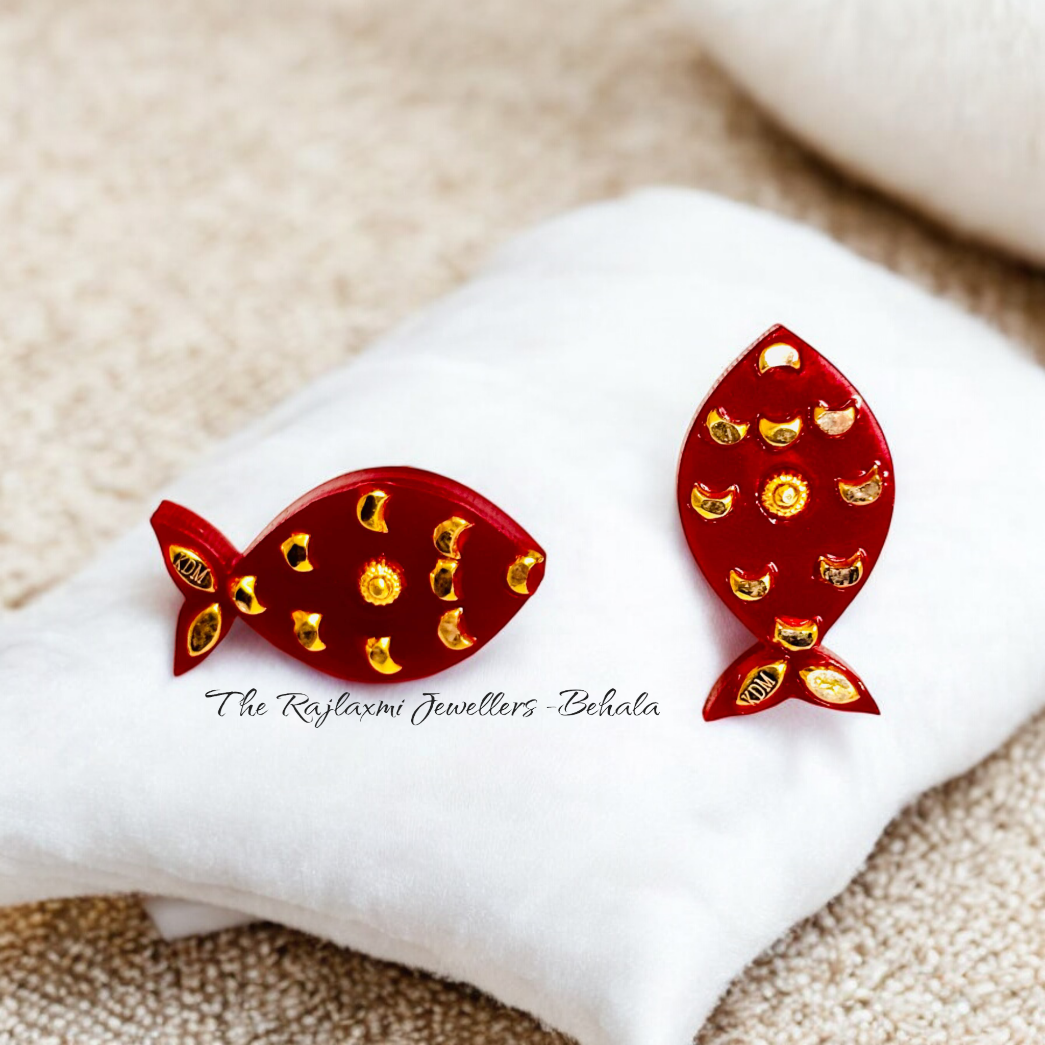 (GPER) LASER PASTING FISH DESIGN (50 TONCH) KDM GOLD POLA EAR STUD 1 PAIR FOR WOMEN APPROX WGT: 0.250 - 0.300 GM SOLD ON MRP BY RAJLAXMI.