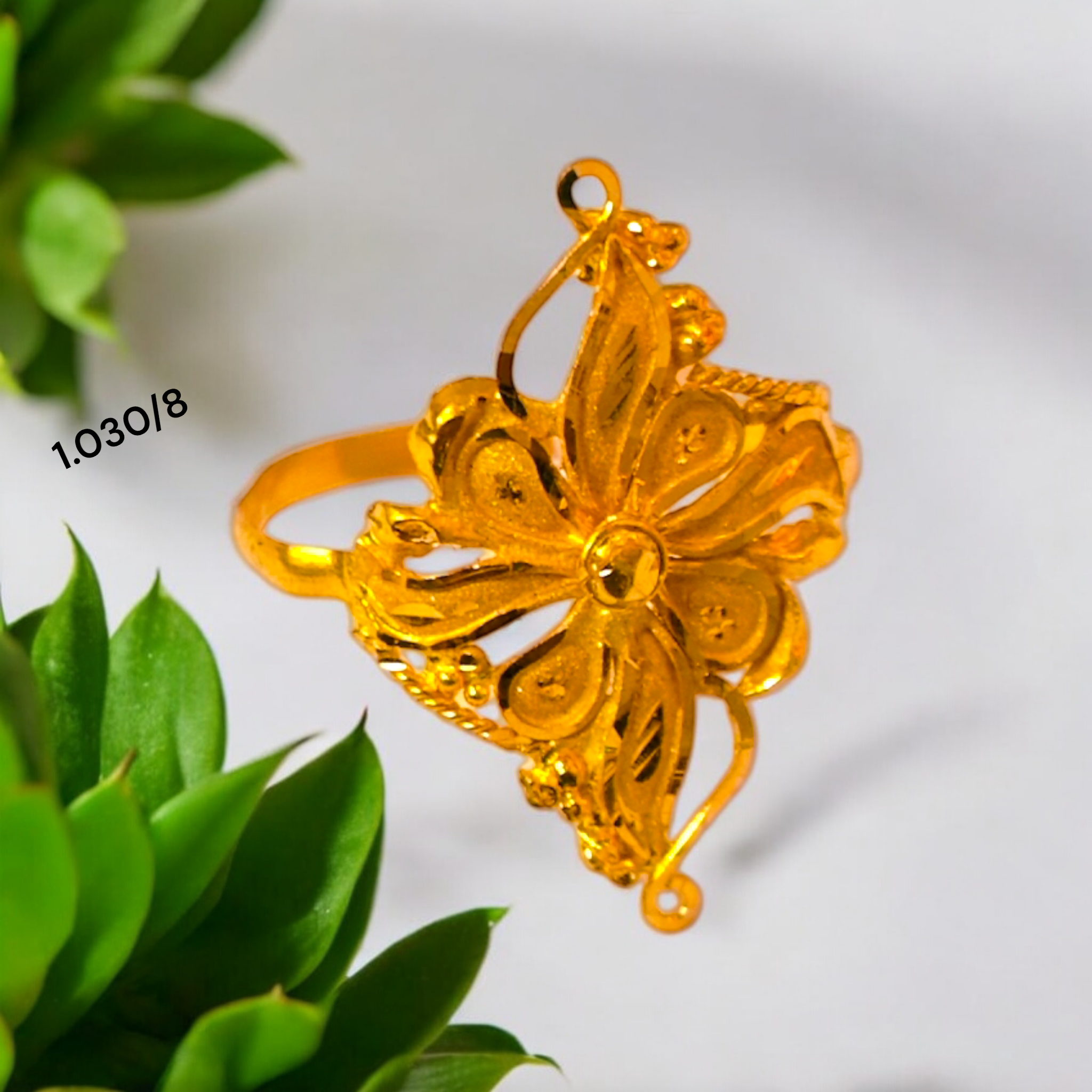 (GLFR22) TRJ (SIZE: 8) WGT: 1.030 GM APPROX 22KT HUID HALLMARK GOLD RING FOR WOMEN 1 PIECE.