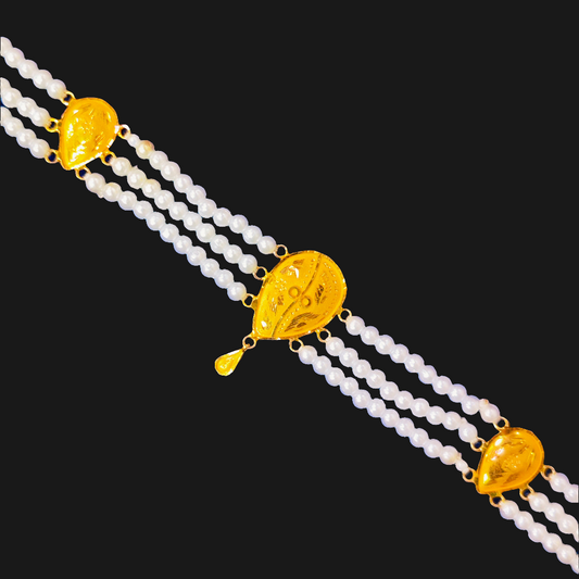 (GCN) TRJ WGT: 2.470 GM APPROX 22KT HALLMARK HUID GOLD MOTI CHOKER 1 PIECE WITH ADJUSTABLE TASSEL.