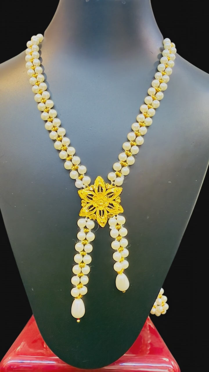 Load video: GOLD MOTI HAR--7DFHMA (GMP22) BIS CERTIFIED WGT: 1.500 GM APPROX HUID HALLMARK 916 22KT GOLD MOTI TIE CHAIN 1 PIECE FOR WOMEN.