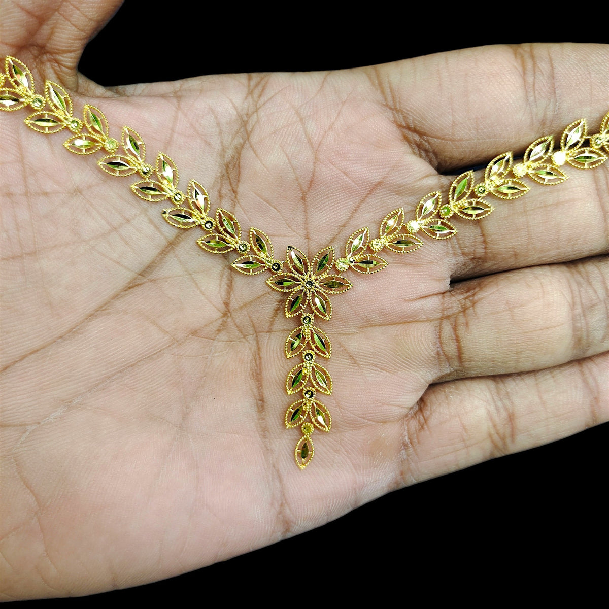 GOLD NECKLACE-(WGT: 4.221 GM APPROX) BIS CERTIFIED HUID HALLMARK 375 9KT GOLD NECKLACE 1 PIECE FOR WOMEN WITH FREE ADJUSTABLE TASSEL. (EQRAEU)