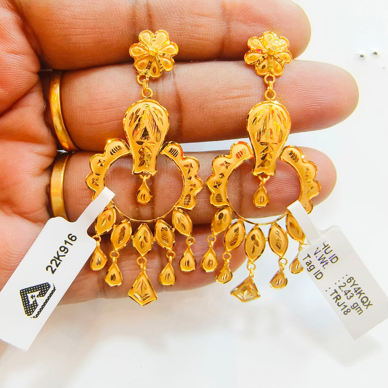 BIS CERTIFIED WGT: 4.850 GM APPROX HUID HALLMARK 916 22KT GOLD EARRINGS 1 PAIR FOR WOMEN.