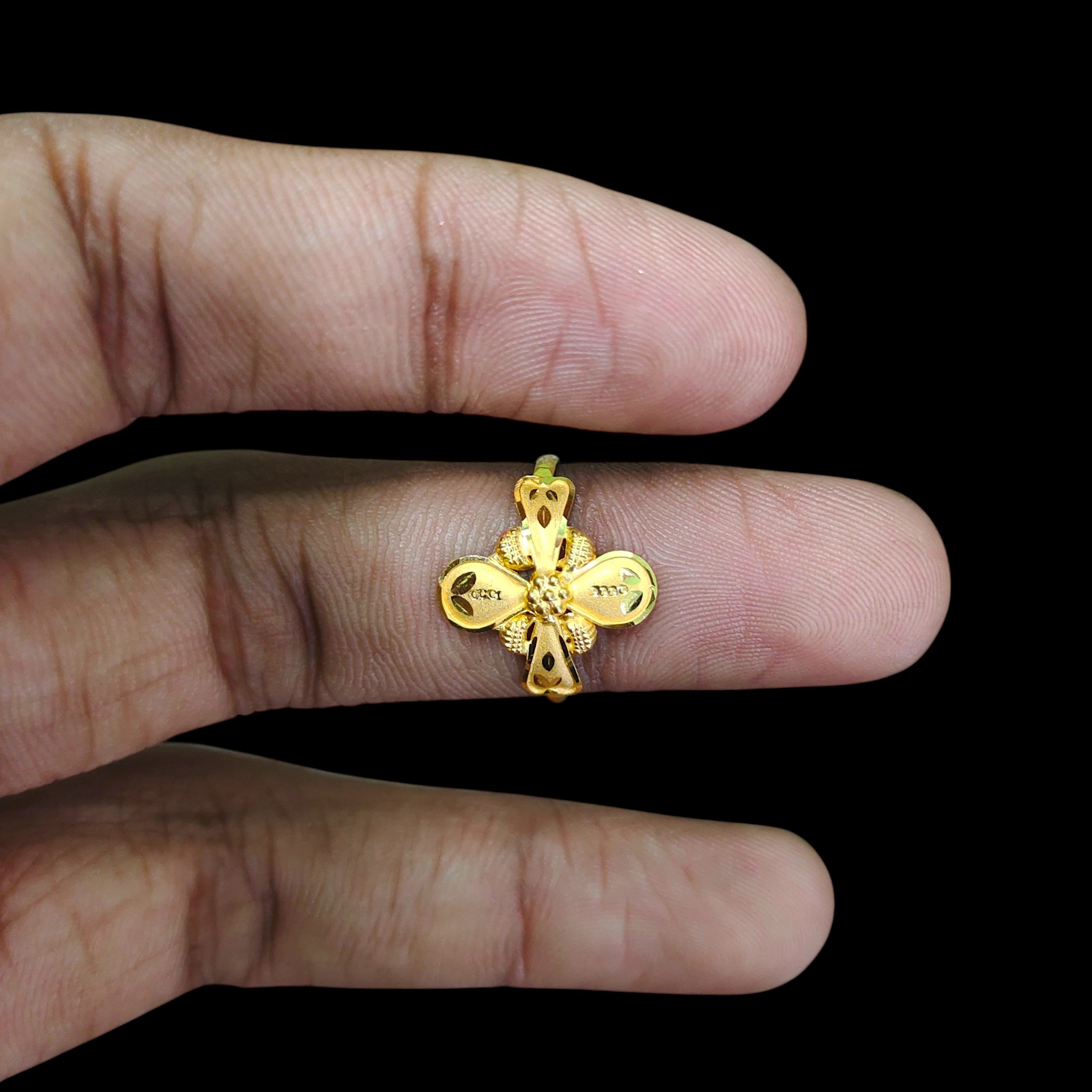 LADIES RING- (SIZE: 14) WGT: 1.060 GM APPROX BIS CERTIFIED HUID HALLMARK 916 22KT GOLD RING FOR WOMEN 1 PIECE.