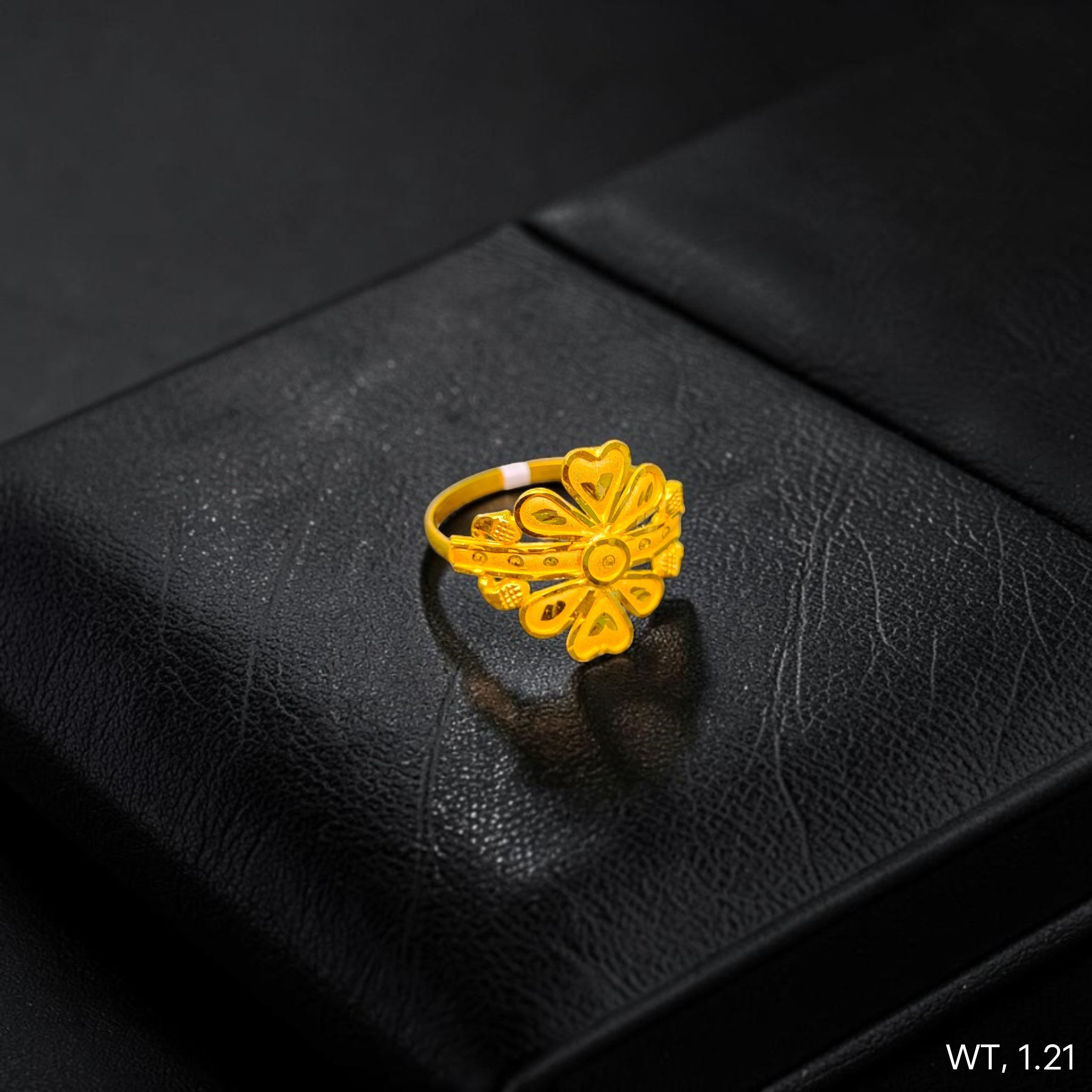 LADIES RING- (SIZE: 14) WGT: 1.210 GM APPROX BIS CERTIFIED HUID HALLMARK 916 22KT GOLD RING FOR WOMEN 1 PIECE.