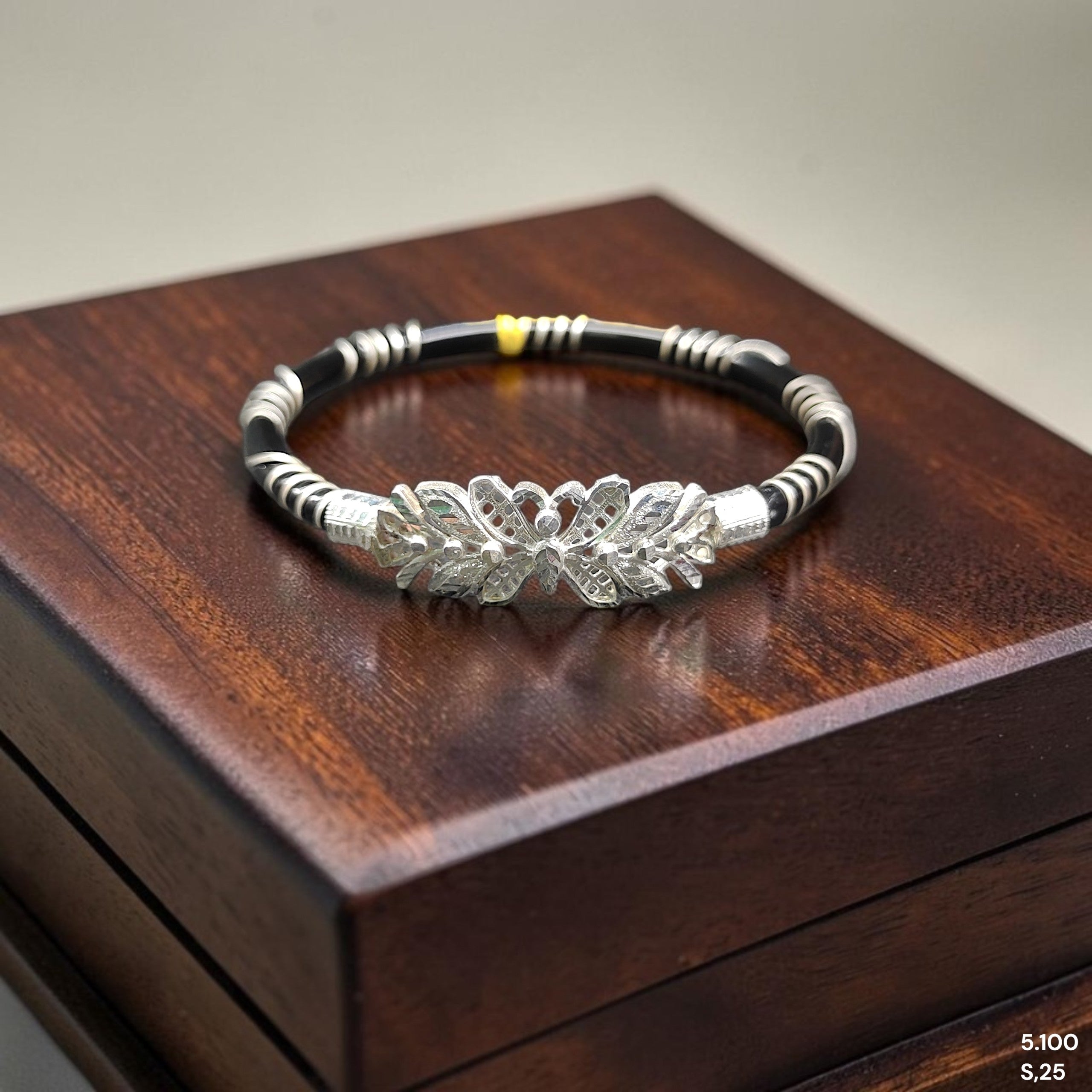 SNA92-(SIZE: 25) BIS HALLMARK 925 SILVER NOA BANGLES FOR WOMEN 1 PIECE - SOLD ON FIXED PRICE (LIFETIME EXCHANGE VALUE 50% ON PURCHASE PRICE)