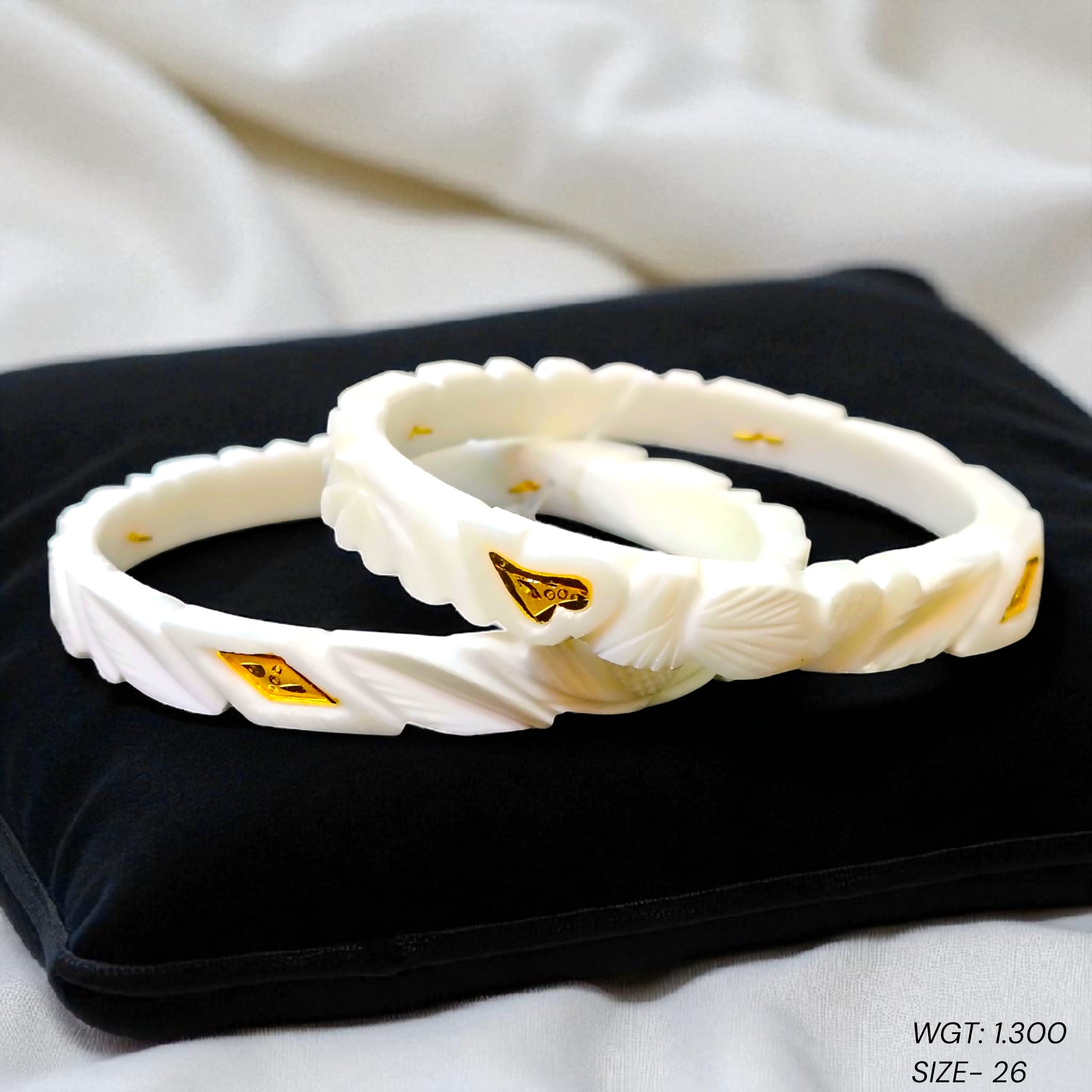(GSB22) TRJ (SIZE: 26) WGT: 1.300 GM APPROX HUID HALLMARK 22KT GOLD SAKHA BADHANO BANGLES 1 PAIR DESIGN FOR REGULAR USE.