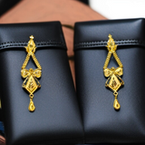 (GEK) TRJ WGT: 1.910 GM APPROX HUID HALLMARK 22KT GOLD EARRINGS KANBALA 1 PAIR FOR WOMEN.