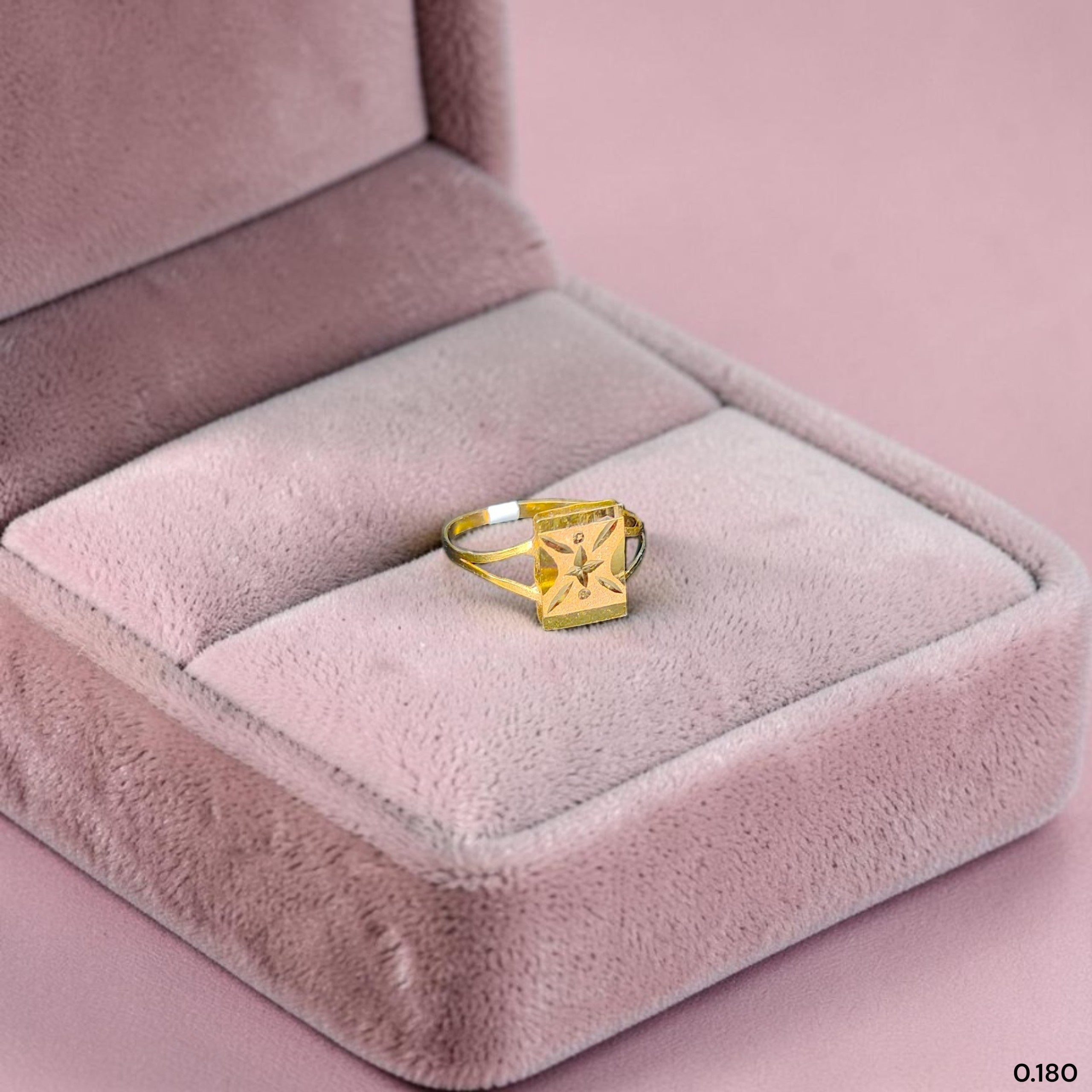 BABY JEWELLERY- TRJ WGT: 0.180 GM APPROX 375 9KT HUID HALLMARK GOLD BABY FINGER RING 1 PIECE FOR RICE CEREMONY & BIRTHDAY.(H4PPZ8)