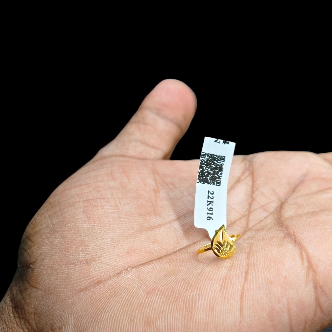 BABY JEWELLERY- TRJ WGT: 0.240 GM APPROX 22KT HUID HALLMARK GOLD BABY FINGER RING 1 PIECE FOR RICE CEREMONY & BIRTHDAY.