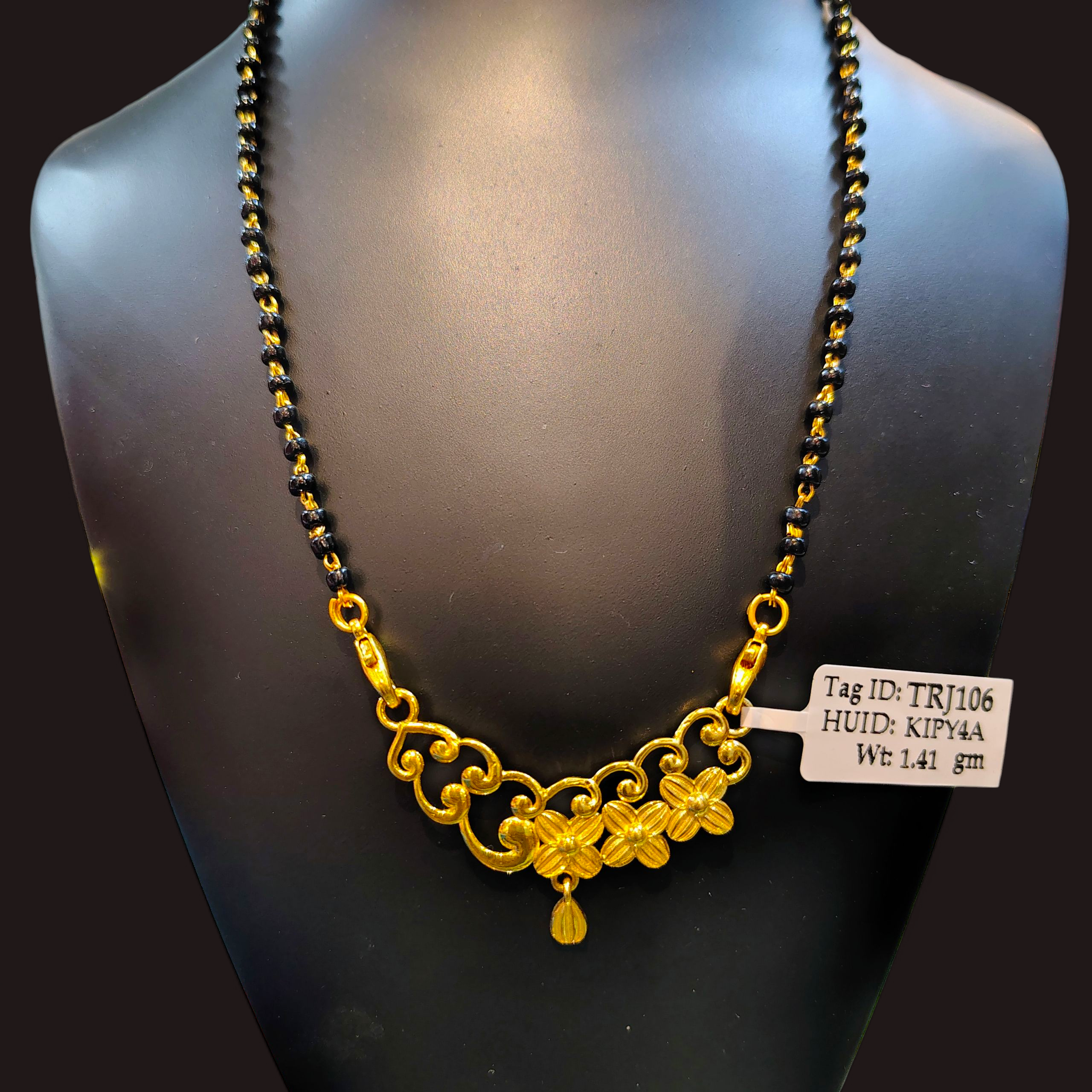 (GPM9) TRJ WGT: 1.410 GM APPROX BIS CERTIFIED HUID HALLMARK 9KT GOLD PENDANT FOR WOMEN 1 PIECE FOR REGULAR USE.