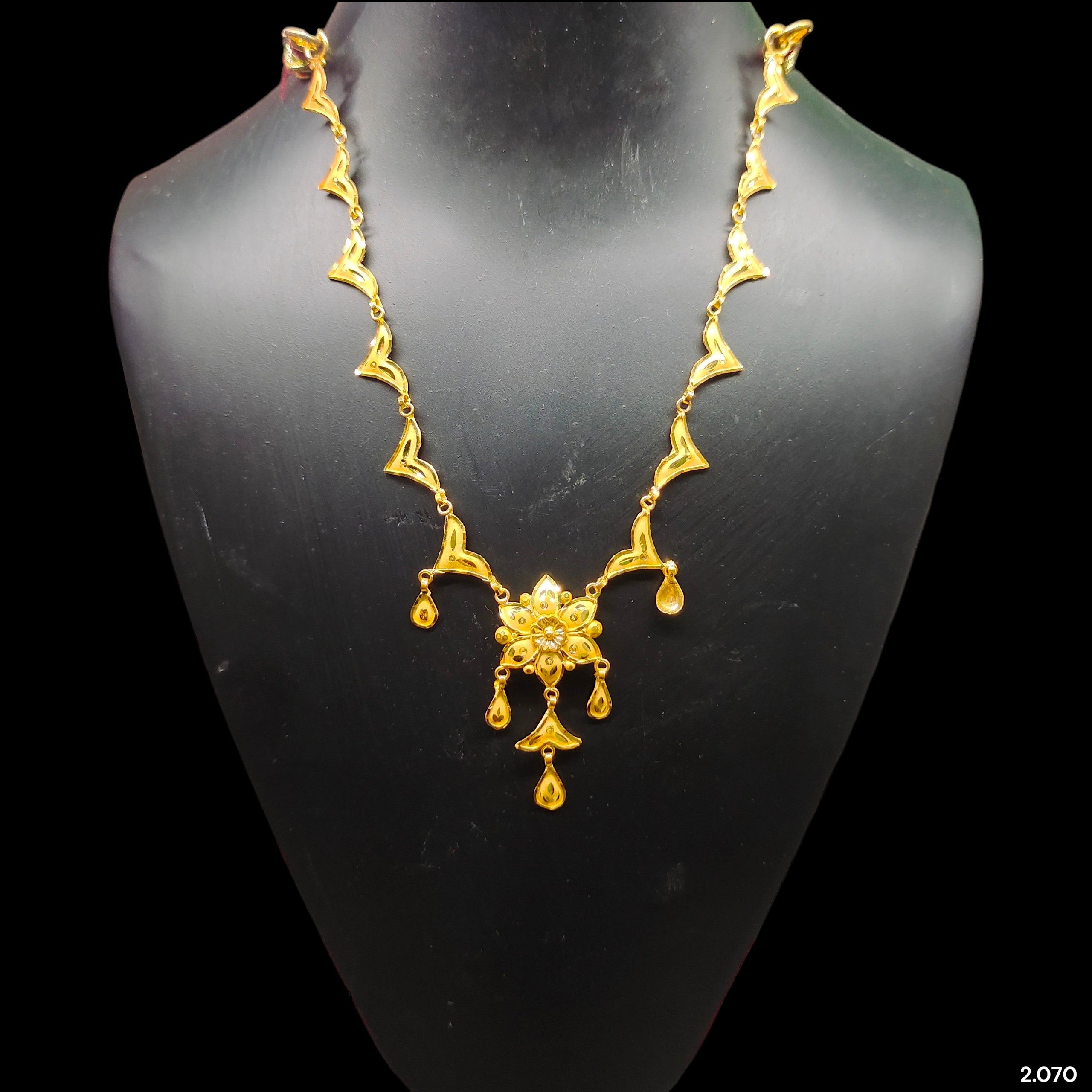 GCN9K- (WGT: 2.070 GM APPROX) BIS CERTIFIED HUID HALLMARK 9KT GOLD NECKLACE 1 PIECE FOR WOMEN.