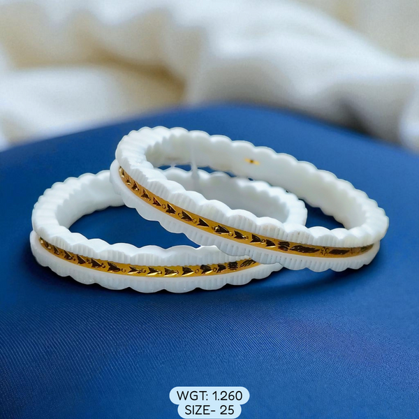 TRJ (SIZE: 25) WGT: 1.260 GM APPROX HUID HALLMARK 22KT GOLD SAKHA BANGLES 1 PAIR DESIGN FOR REGULAR USE.