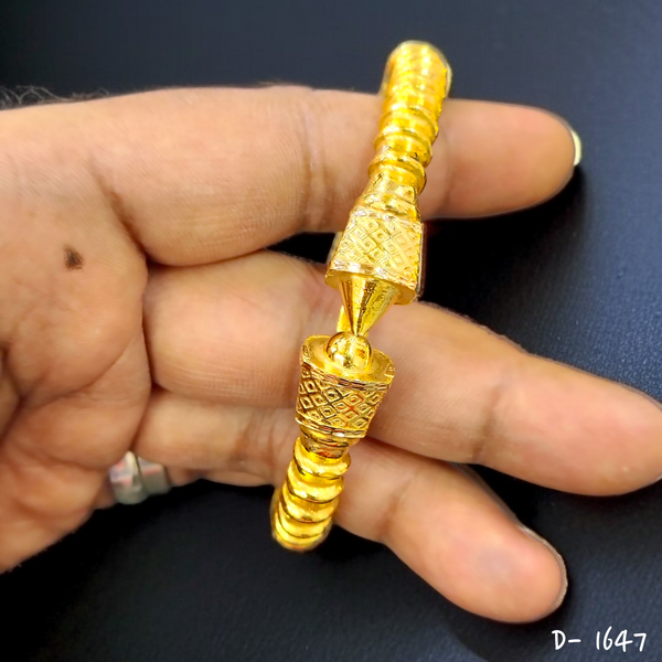TRJ (SIZE: 26) HALLMARK 22KT GOLD COVERING BALA 1 PIECE APPROX WGT: 3.300 GM WITH XRF BARCODE PURITY CARD FOR WOMEN - (BILL & CARD MANDATORY- FOR EXCHANGE LIFETIME IN STORE ONLY).