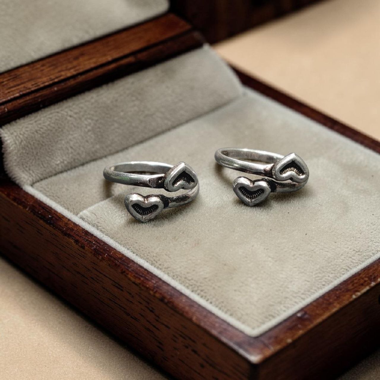 SILVER TOE RING- CERTIFIED BIS HUID HALLMARK 925 SILVER TOE RING (BICHIYA) 1 PAIR FOR REGULAR USE- (SOLD ON MRP).