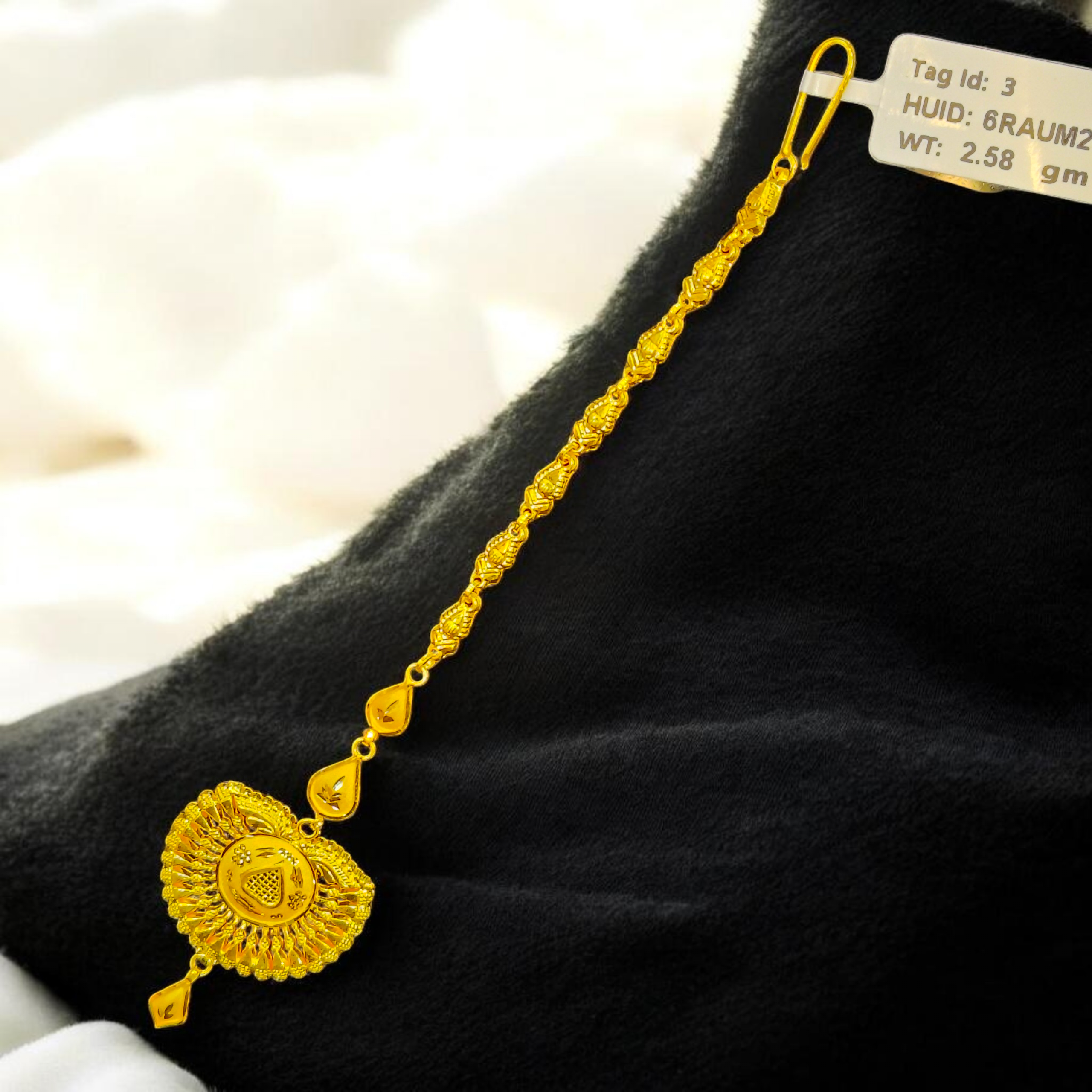 GOLD TICKLY- BIS CERTIFIED WGT: 2.580 GM APPROX HUID HALLMARK 916 22KT GOLD TICKLY (MANGTIKA) 1 PIECE FOR MARRIAGE.