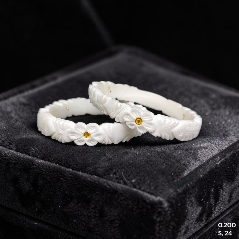 GSB9K- (ALT5GR)-(DLK3SY) (SIZE:24) (WGT: 0.200 GM APPROX) BIS CERTIFIED HUID HALLMARK 375 9KT GOLD SAKHA BADHANO 1 PAIR FOR WOMEN NOT FOR REGULAR USE.