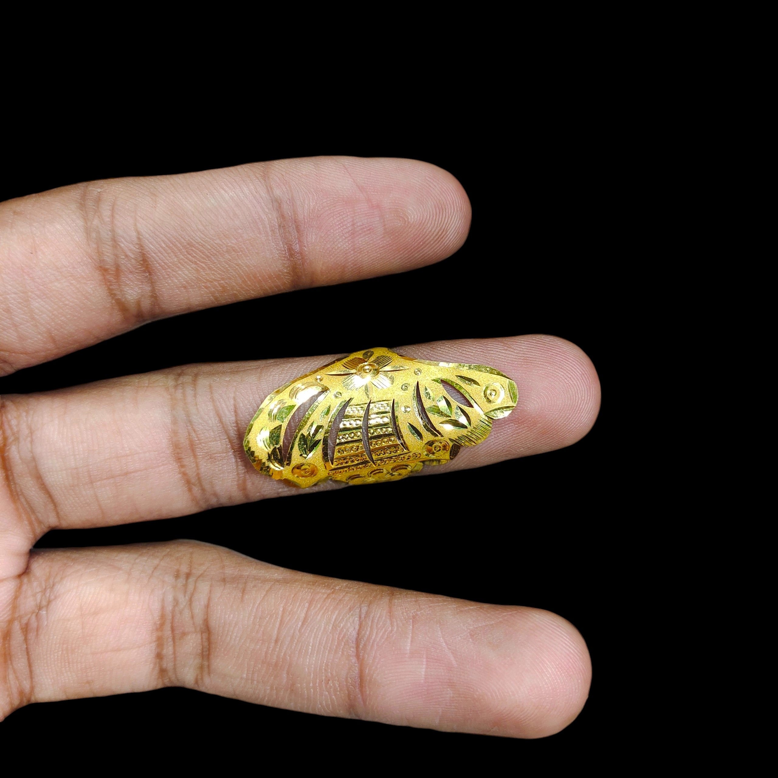 LADIES RING- (SIZE: 12 ) WGT: 2.440 GM APPROX BIS CERTIFIED HUID HALLMARK 916 22KT GOLD RING FOR WOMEN 1 PIECE.