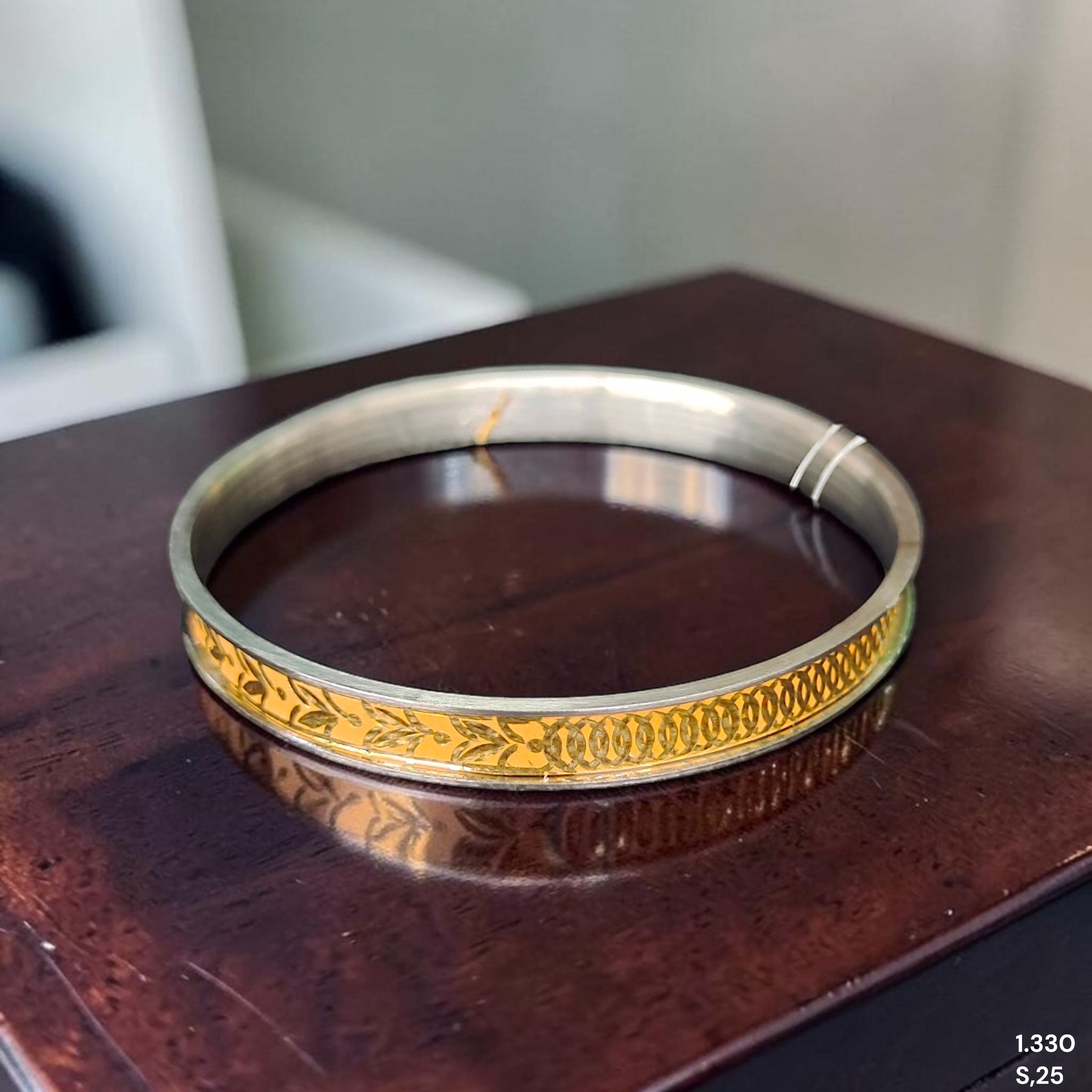 GOLD NOA- (SIZE: 25) (WGT: 1.330) GM APPROX) BIS CERTIFIED HUID HALLMARK 22KT GOLD NOA BADHANO 1 PIECE FOR WOMEN.