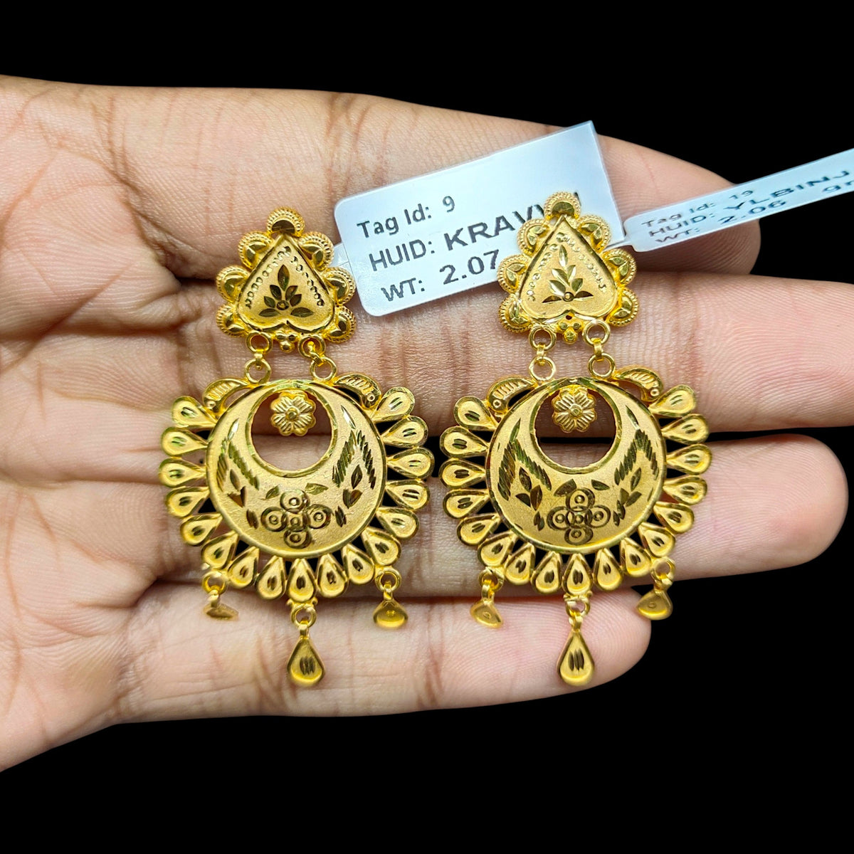 GOLD EARRINGS- (WGT: 4.130 GM APPROX) BIS CERTIFIED HUID HALLMARK 9KT GOLD EARRINGS 1 PAIR FOR WOMEN (BEST FOR GIFT IN MARRIAGE). (KRAVVU)-(YLBINJ)