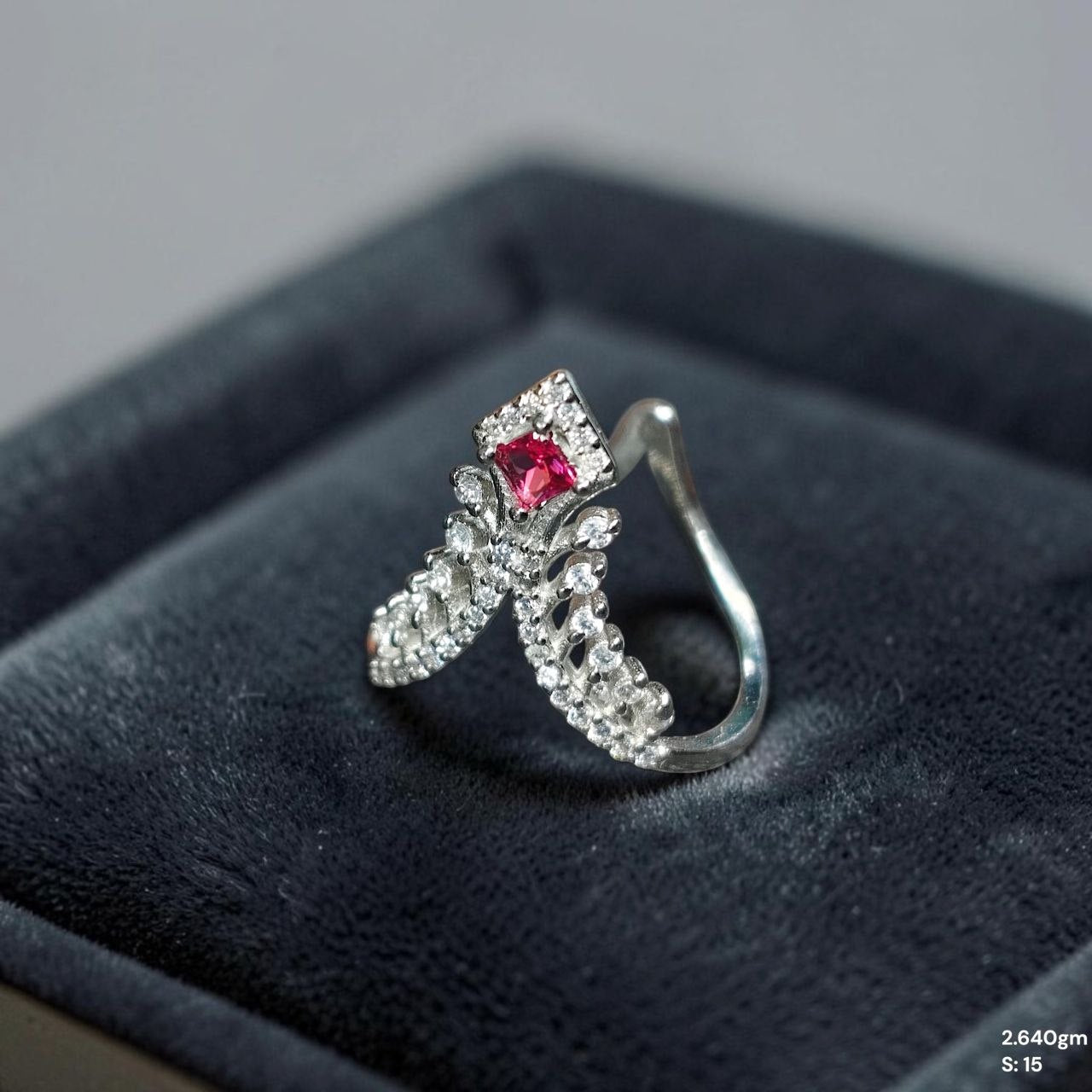 SILVER RING- SIZE:15 (WGT: 2.640 GM APPROX) HALLMARK 925 SILVER FINGER RING 1 PIECE FOR WOMEN (V RING BANKOK IMPORTED DESIGN)- NON EXCHANGEABLE -(SOLD ON MRP).